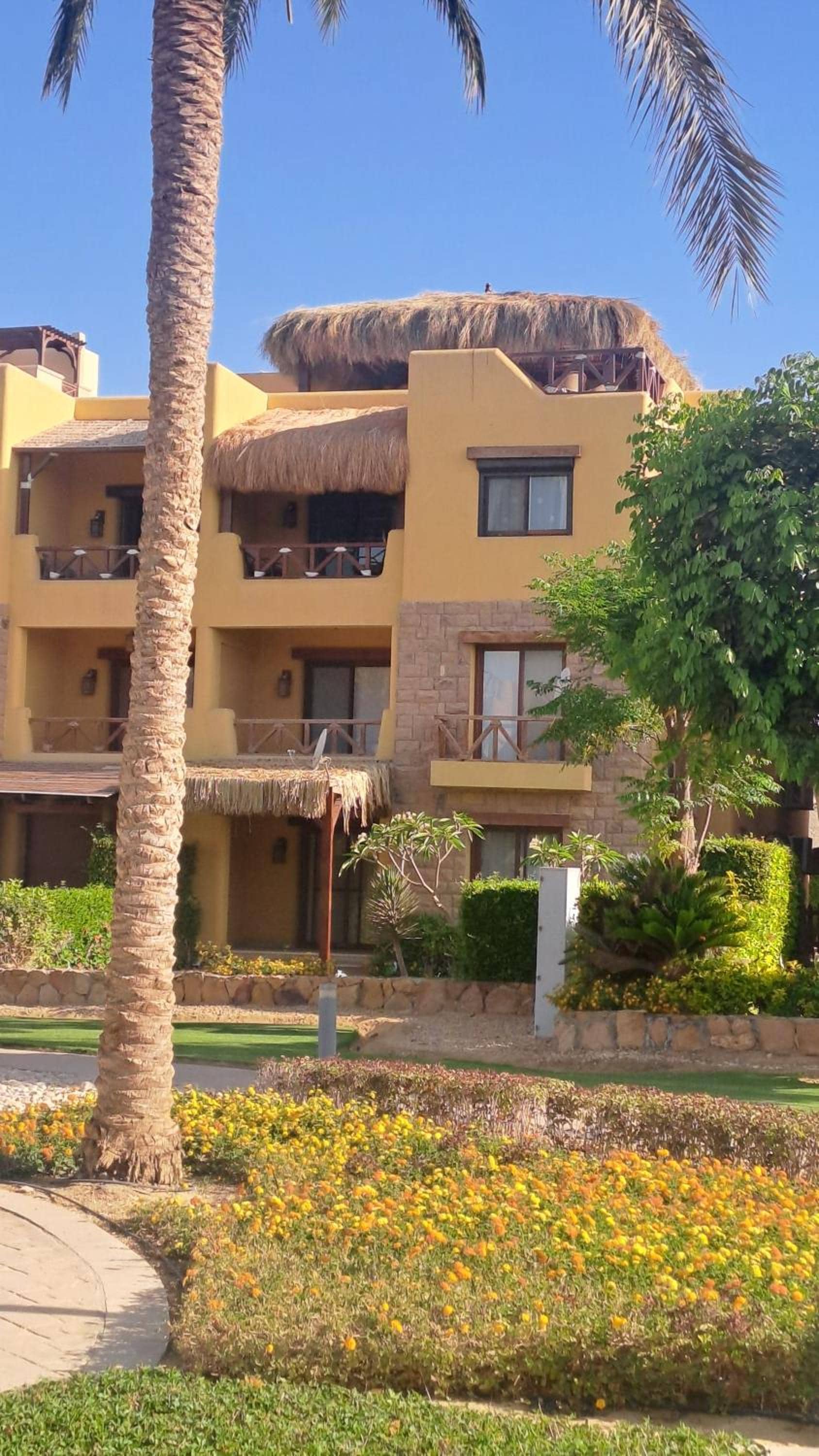 Luxury Chalet in Mountain View 2 , El-Sokhna with Sea View , Pool View and Garden View Families Only