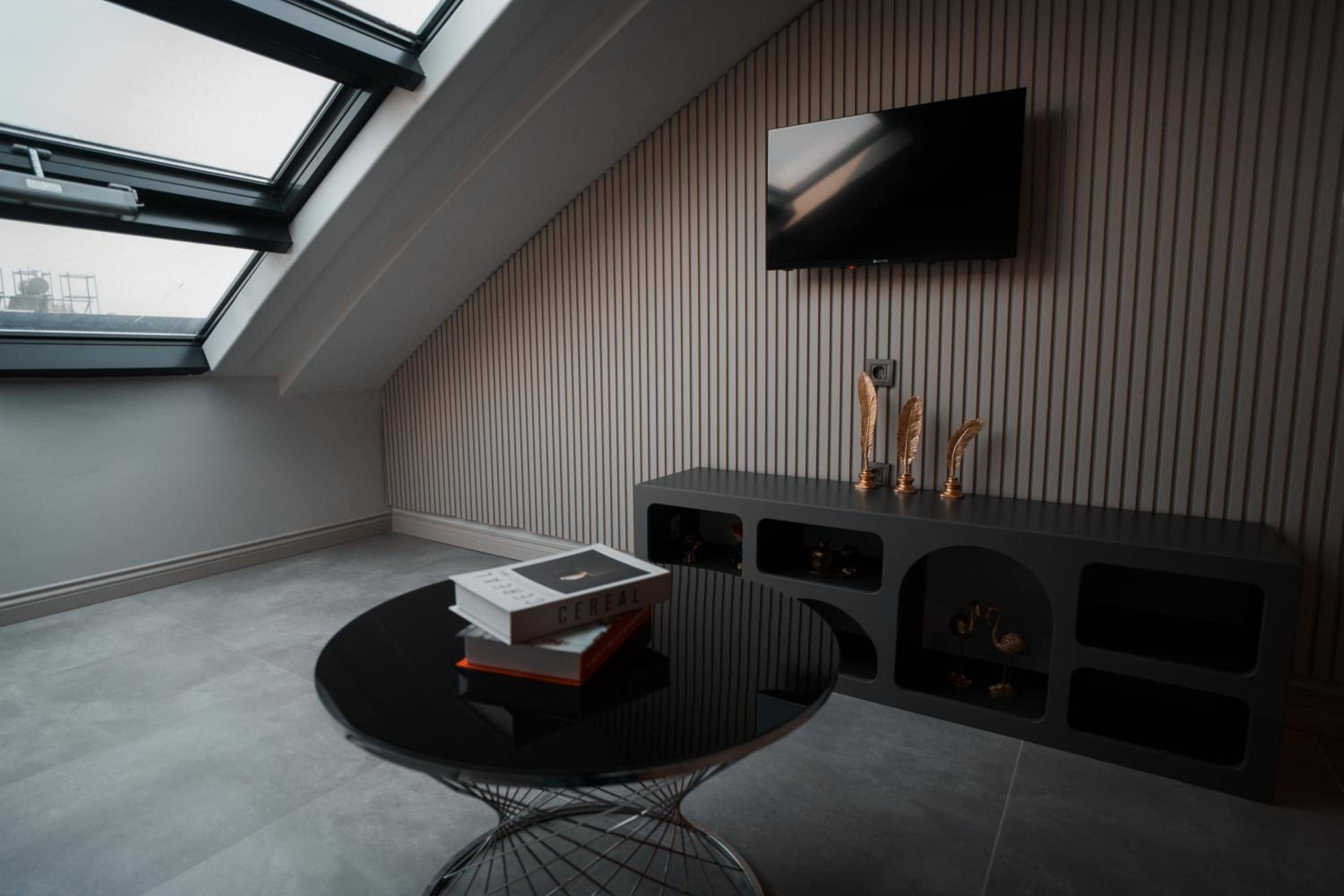 Sam Hotel — 3