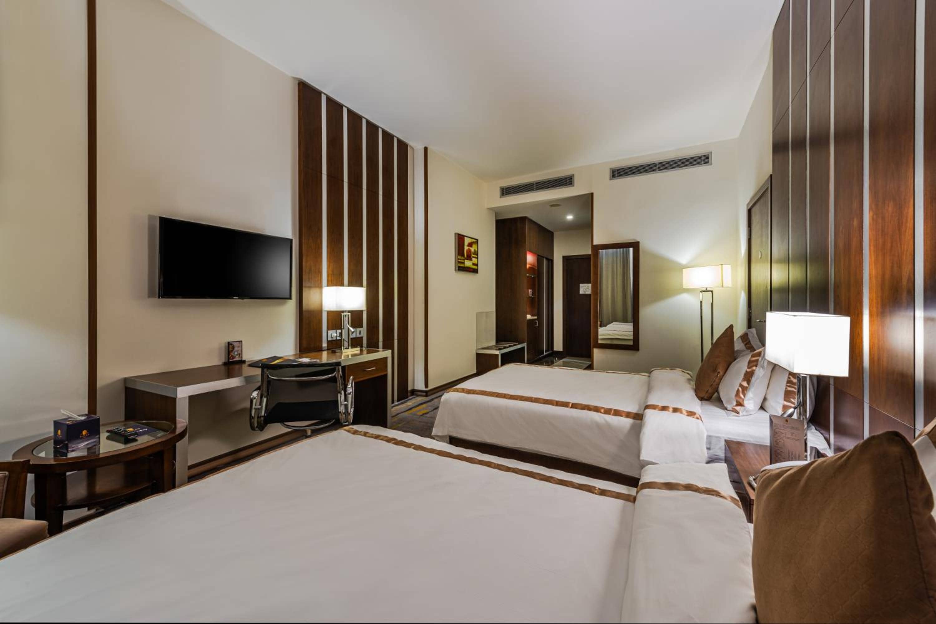 Sulaf Luxury Hotel — 5