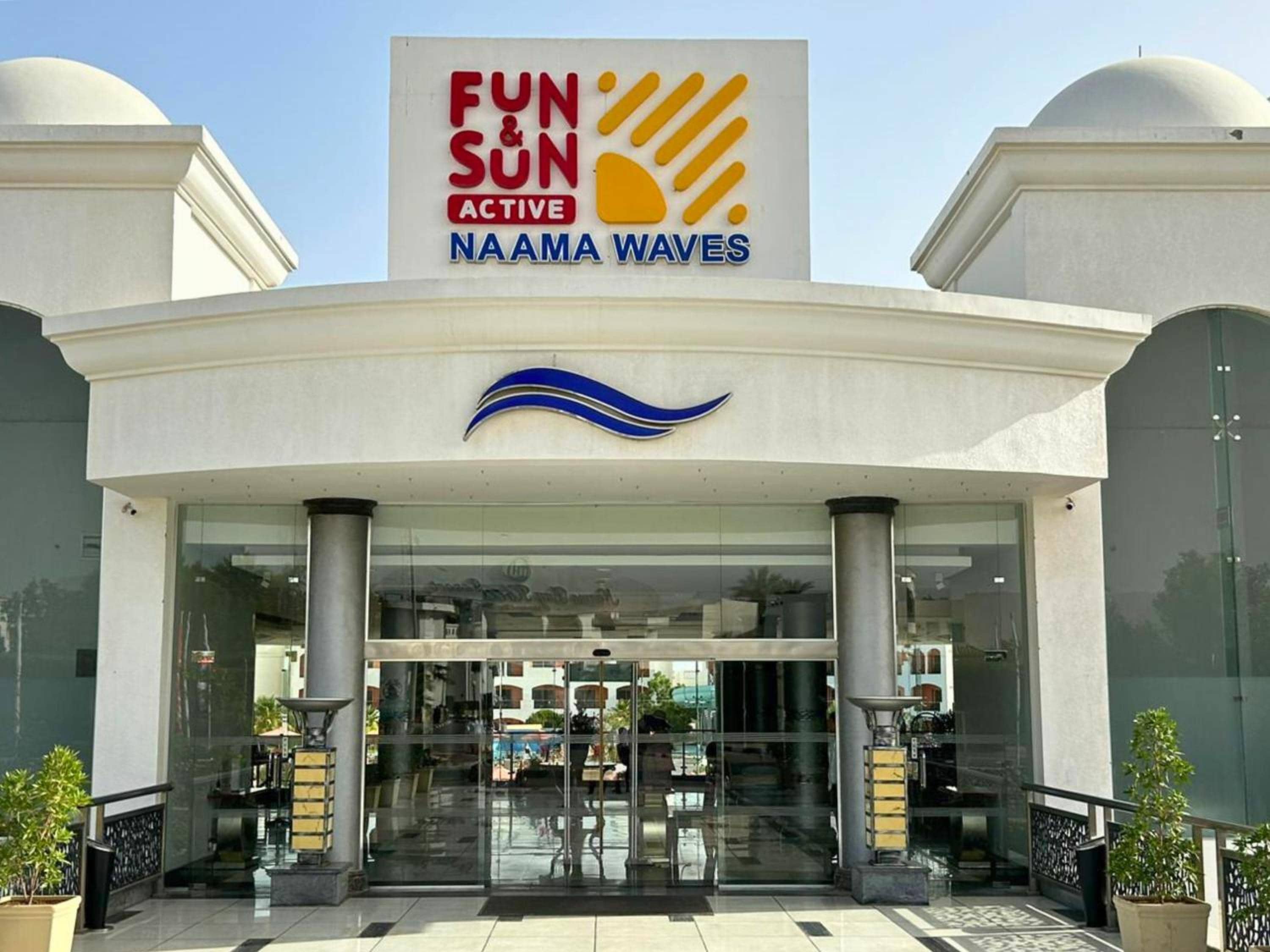 Fun & Sun Naama Waves