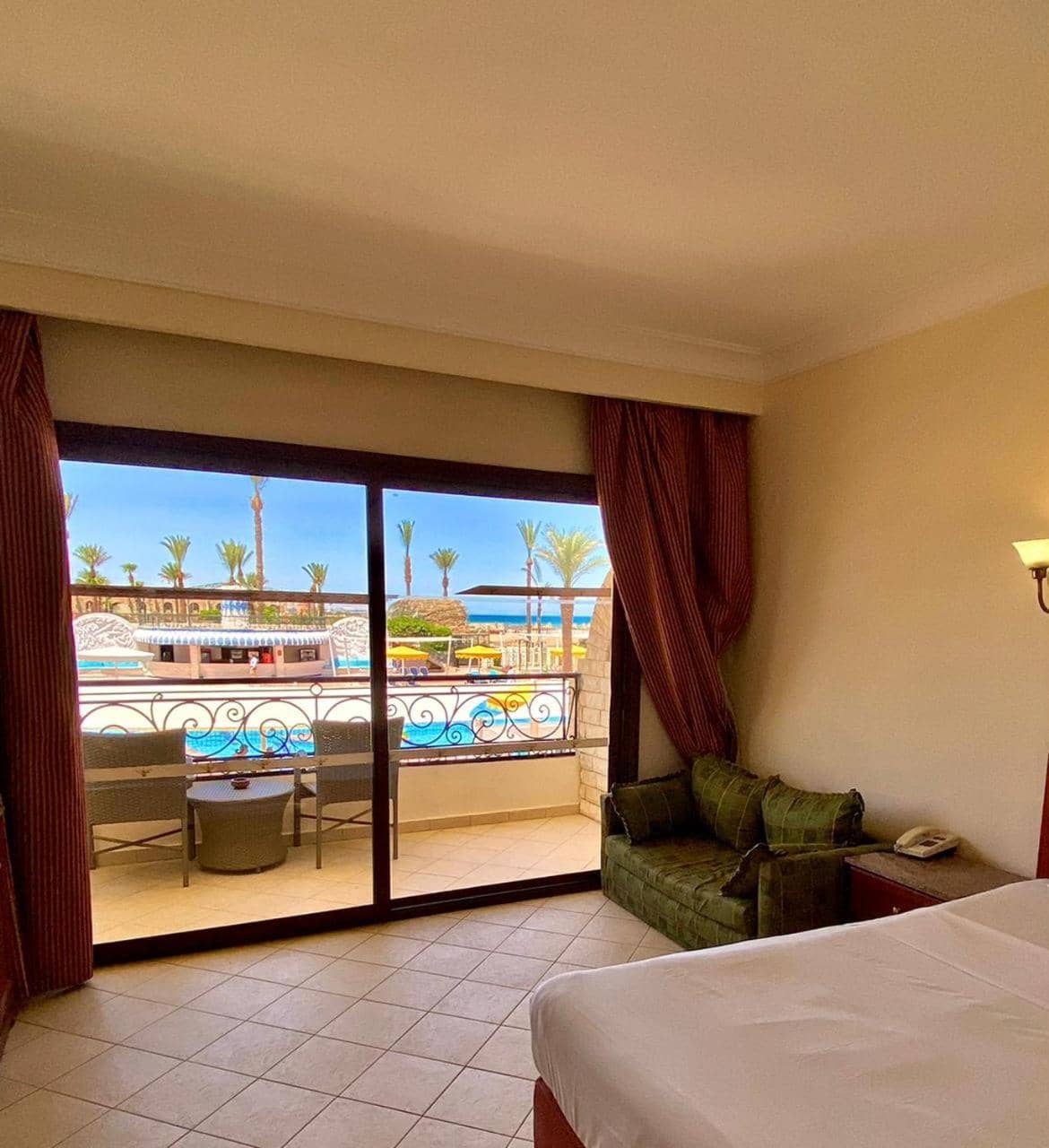 Aladdin Beach Resort - Families and Couples Only — 4