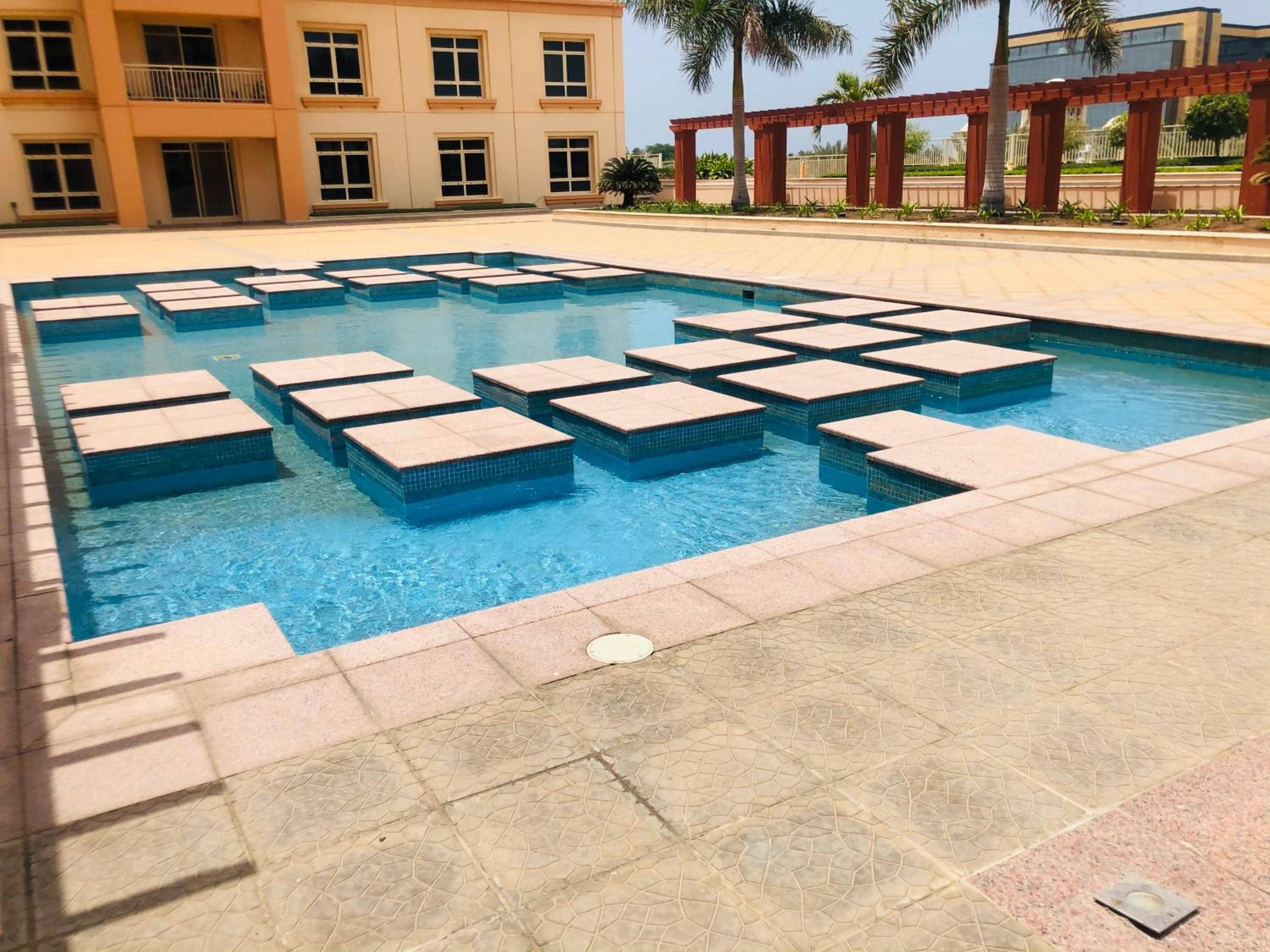 2 Bedrooms APT in Marina tower sea view — 2