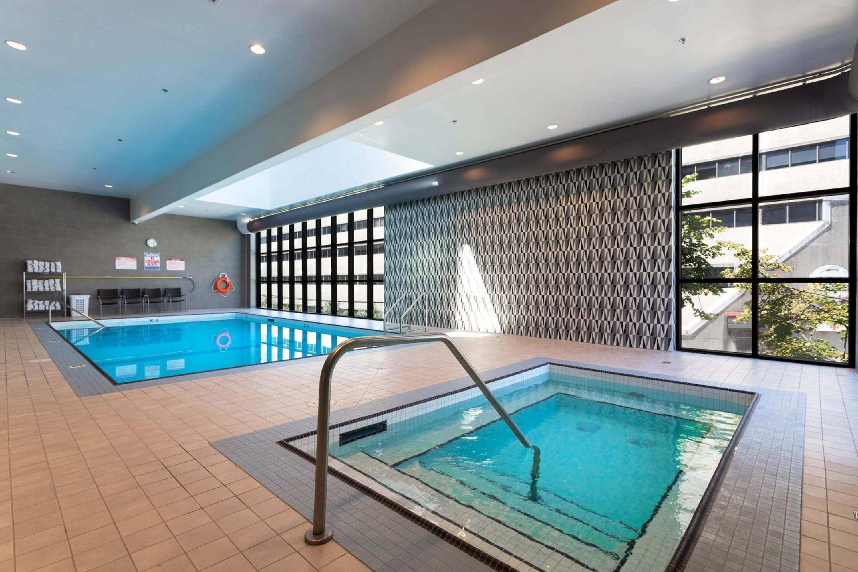 Sandman Signature Vancouver Downtown Hotel — 4