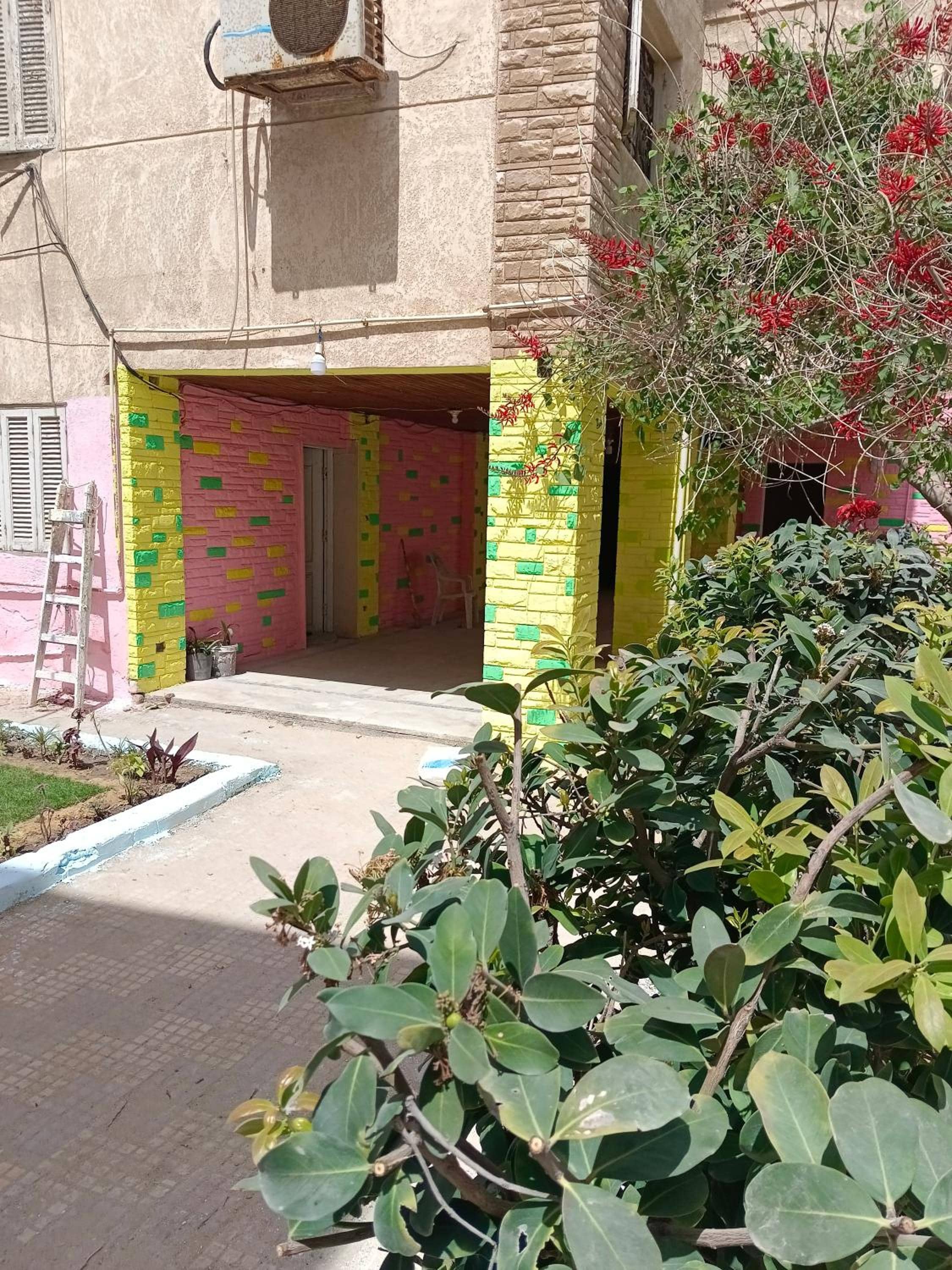 Hot apartment above the see within special villa 3 bedroom 2 toilets 24 hours service parking free beach inside villa free