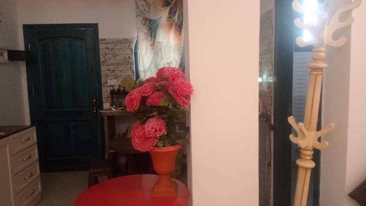 Studio — 4