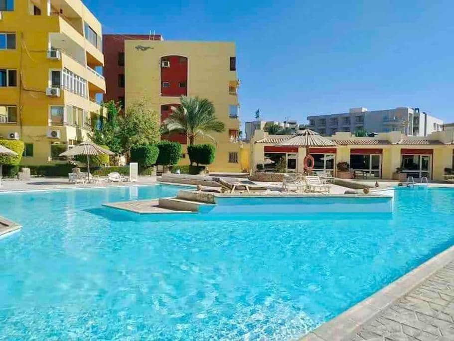 Hurghada Luxury 1BR on Al Mamsha and 2 minutes to the sea with access Al-Hambra — 2