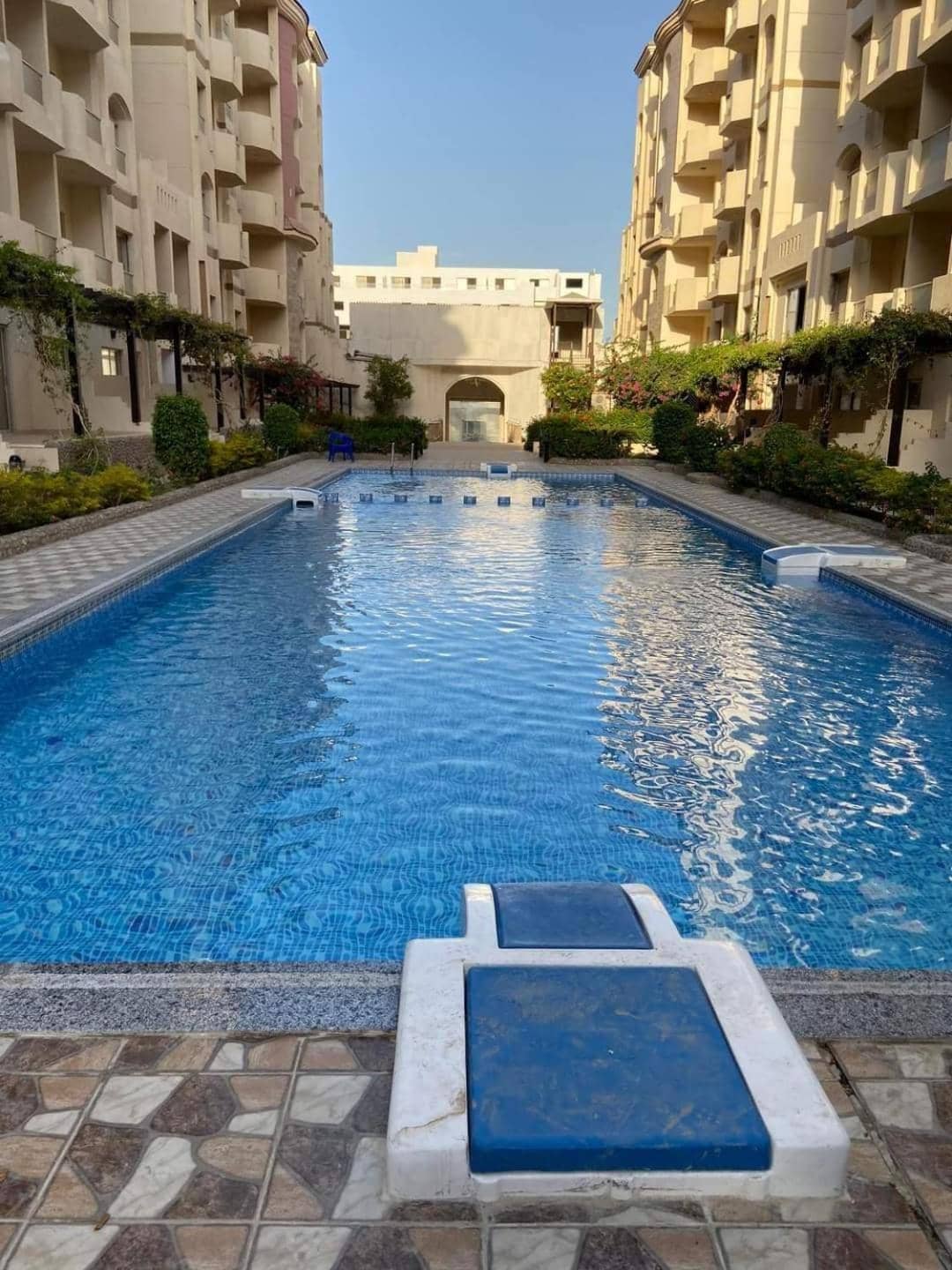 Florenza khamsin compound unit g4 — 4