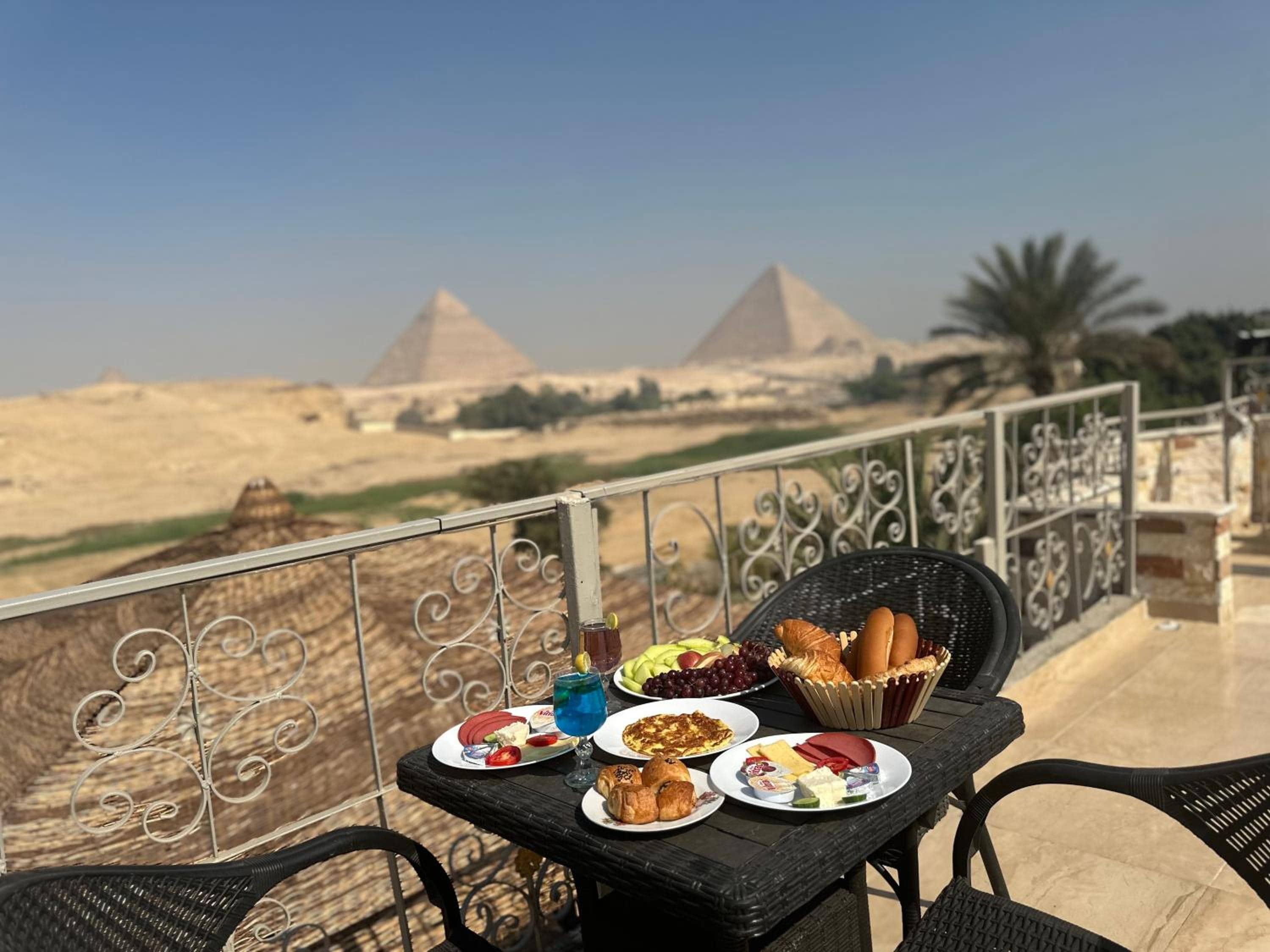 Great Sun Pyramids Inn — 4