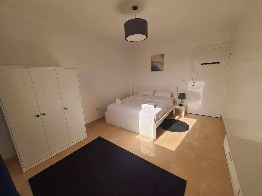 Stylish and luxurious apartment 2 — 5