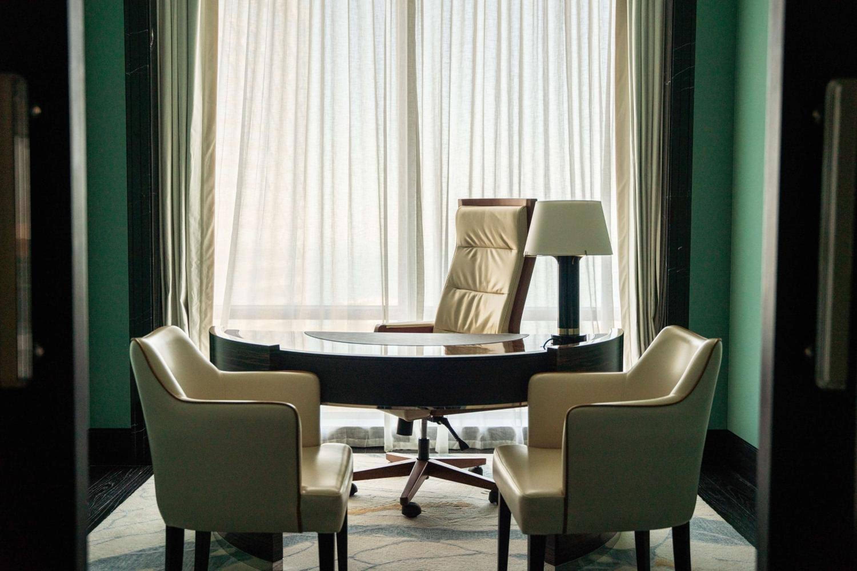 Waldorf Astoria Doha West Bay — 3