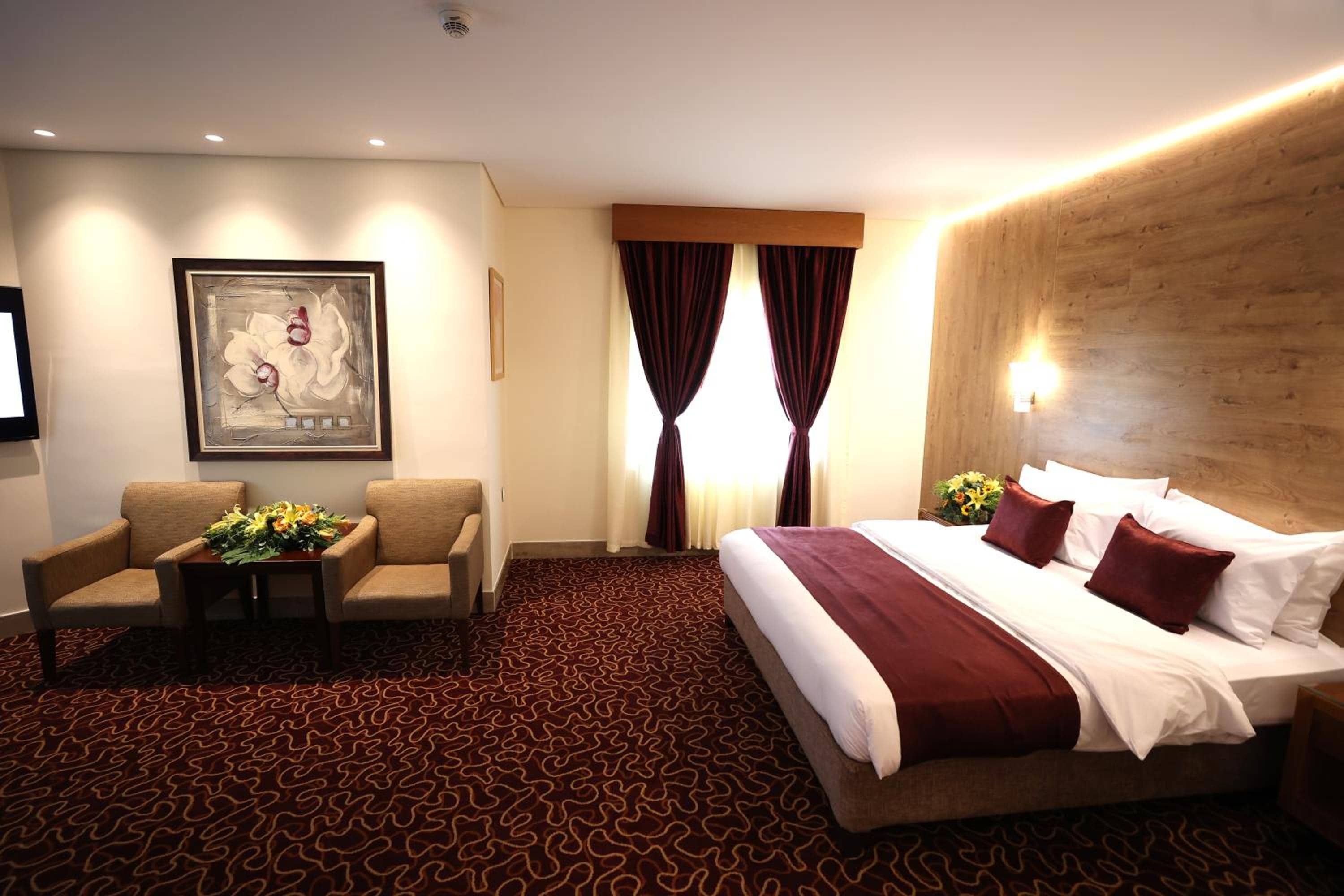 Geneva Hotel — 3