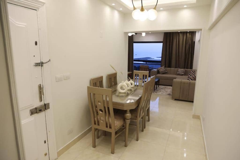 Gleem Bay Luxury Apartment — 3