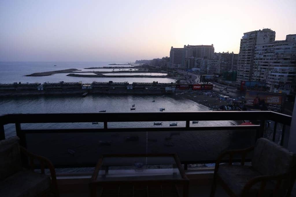 Gleem Bay Luxury Apartment — 2