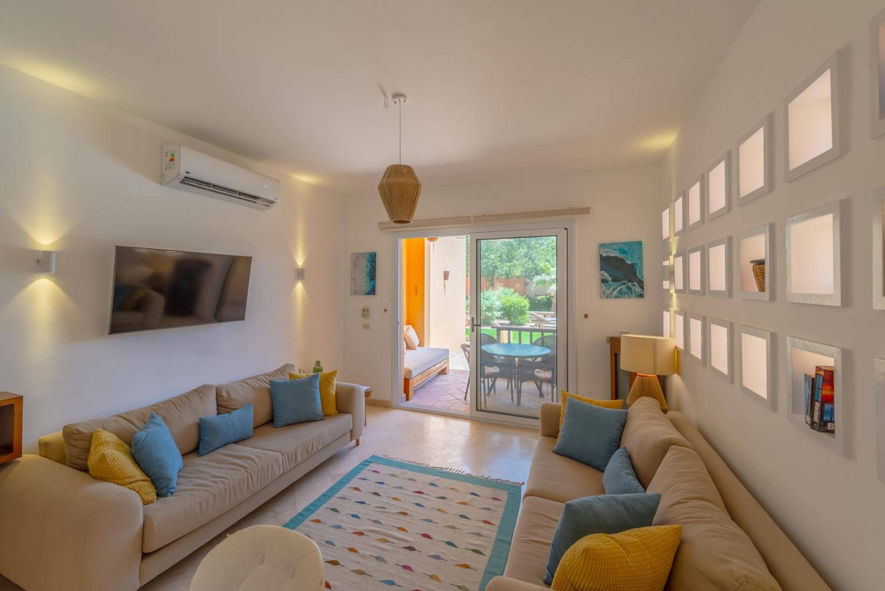 Charming Apartment with Pool in prime location — 4