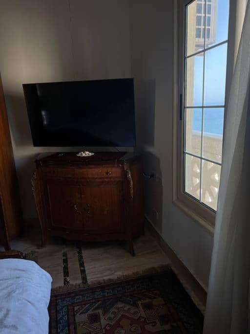 Beachfront Apartment in Alexandria — 5