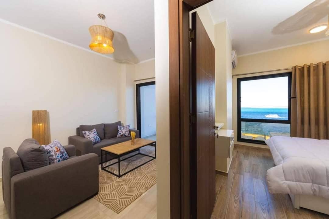 BLUE ViEW SUiTES — 3