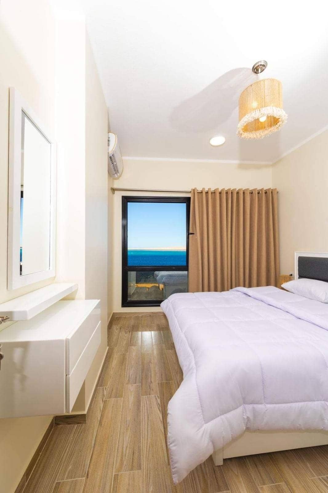 BLUE ViEW SUiTES — 2