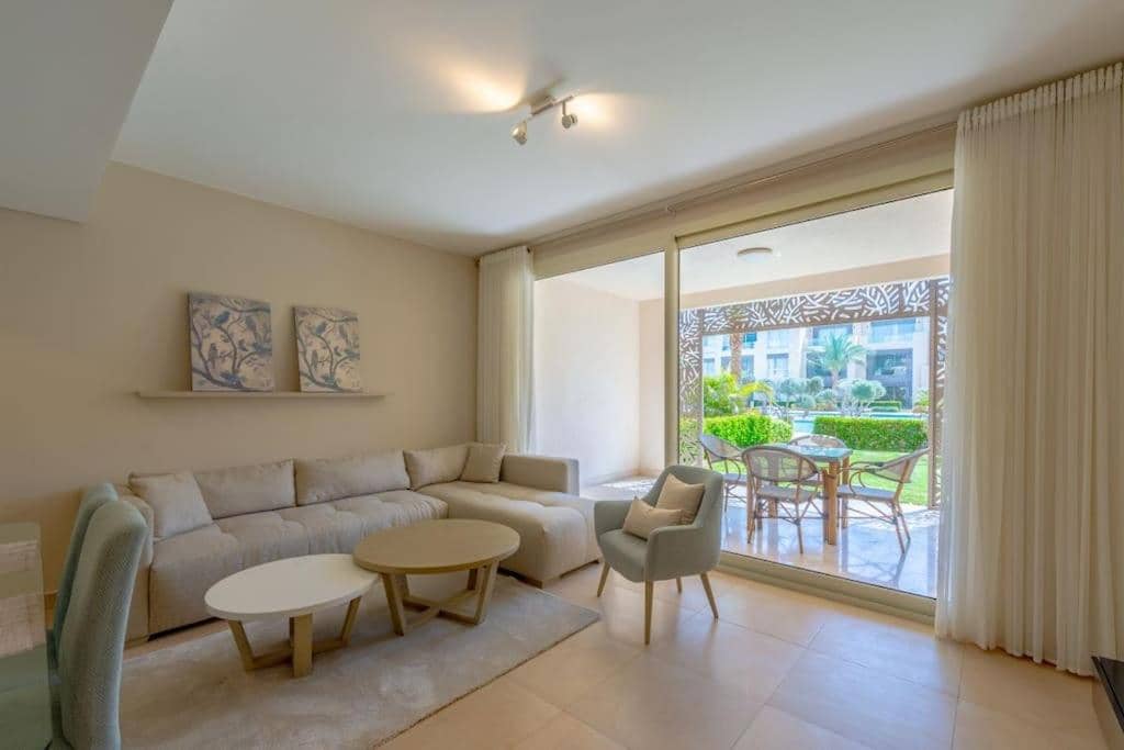 Stylish Gouna Escape 2BR Mangroovy Beach Pool Access — 3