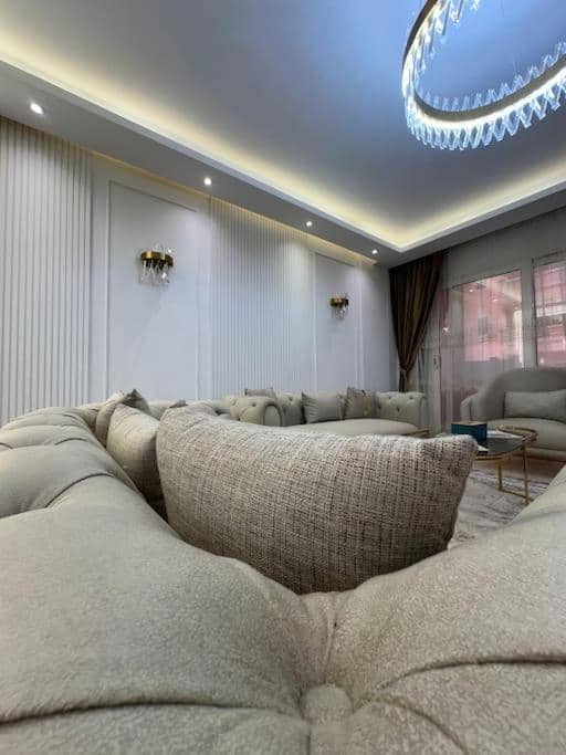 Royal Suite near City Star Mall 3 Bedroom Apart — 4