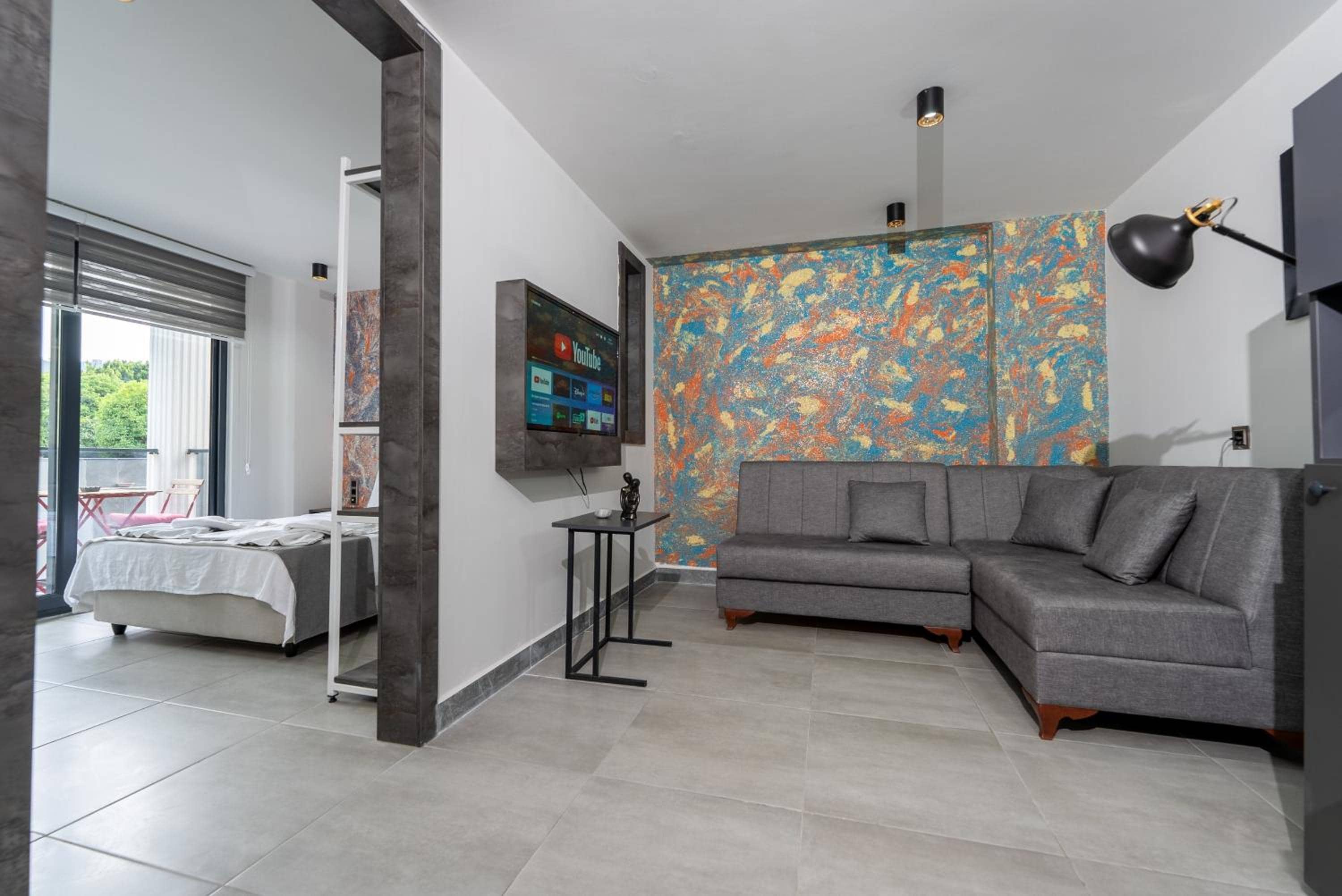 EURONOVA HOTEL & SUiTES — 4