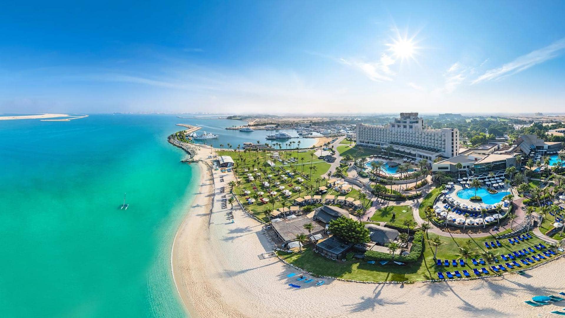 JA Beach Hotel, Dubai