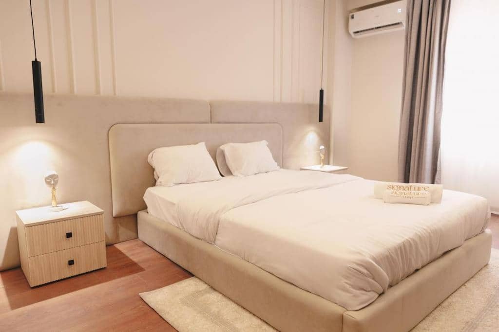 Signature Stays Luxurious Modern Apt — 2