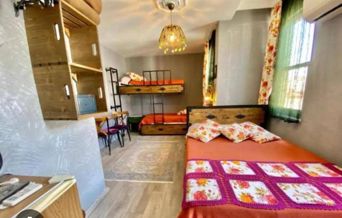 Velespit Hotel — 2
