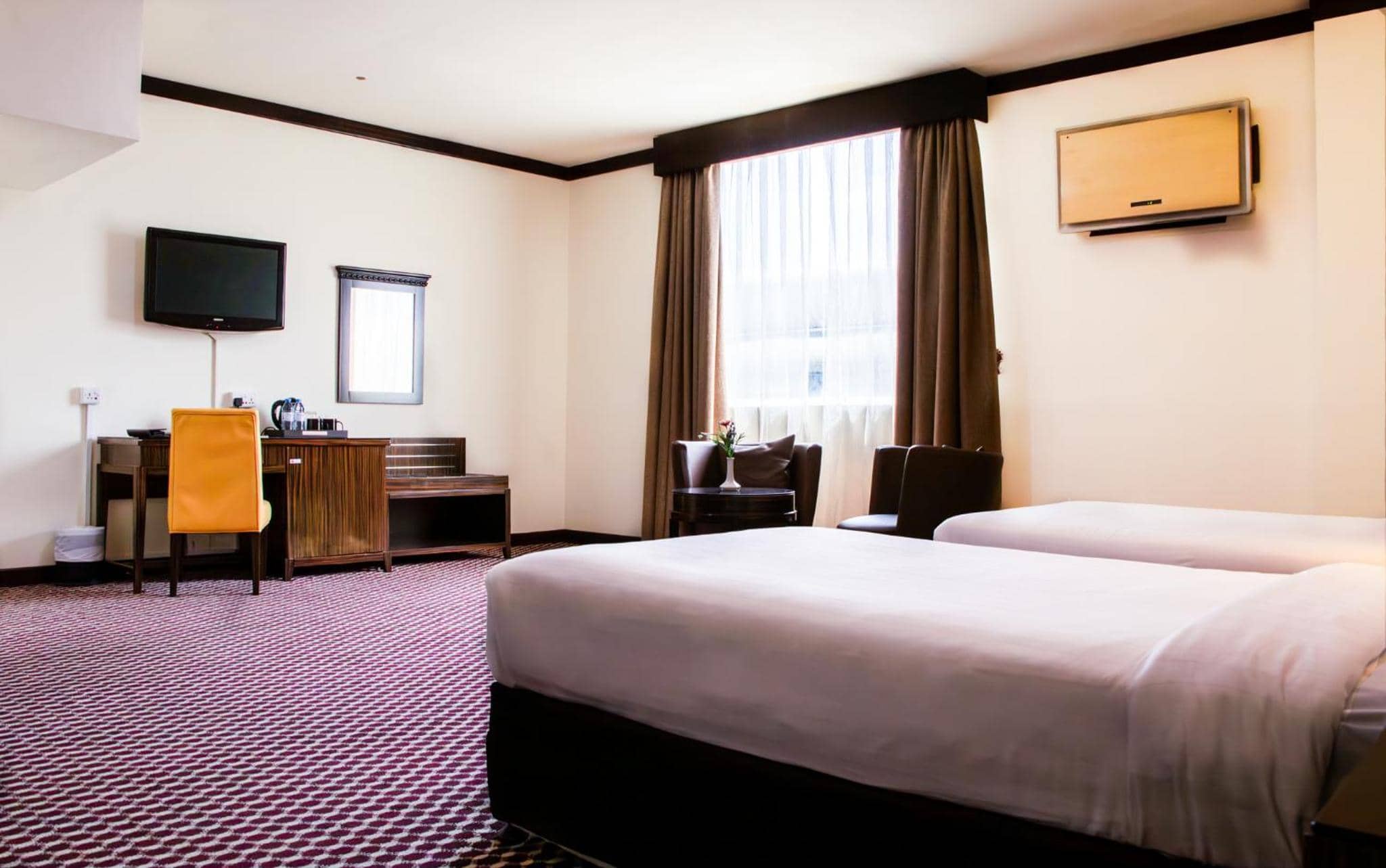 Fortune Karama Hotel — 2