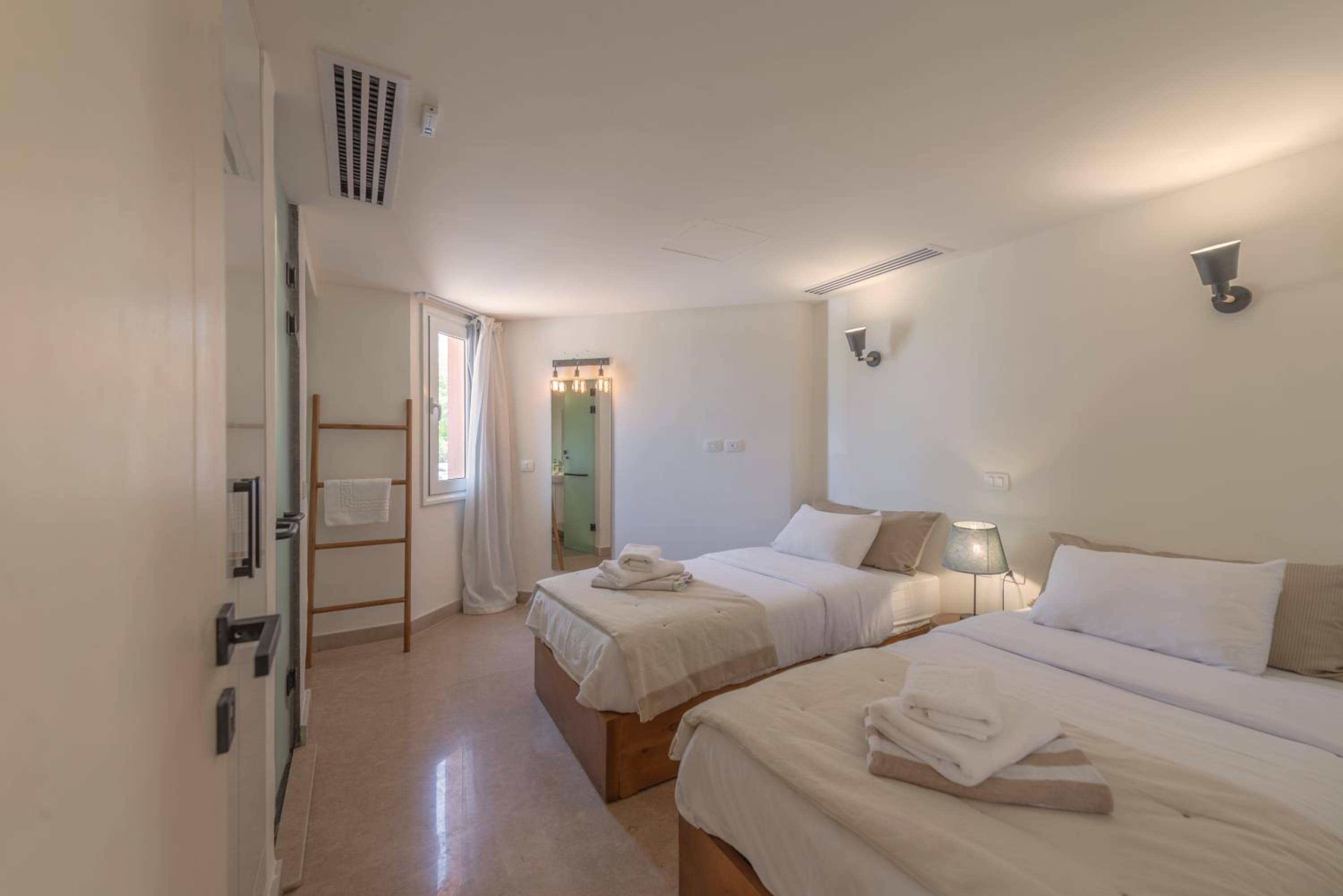 Beach Front Paradise - 3 master beds - Abu Tig Marina - El Gouna — 2