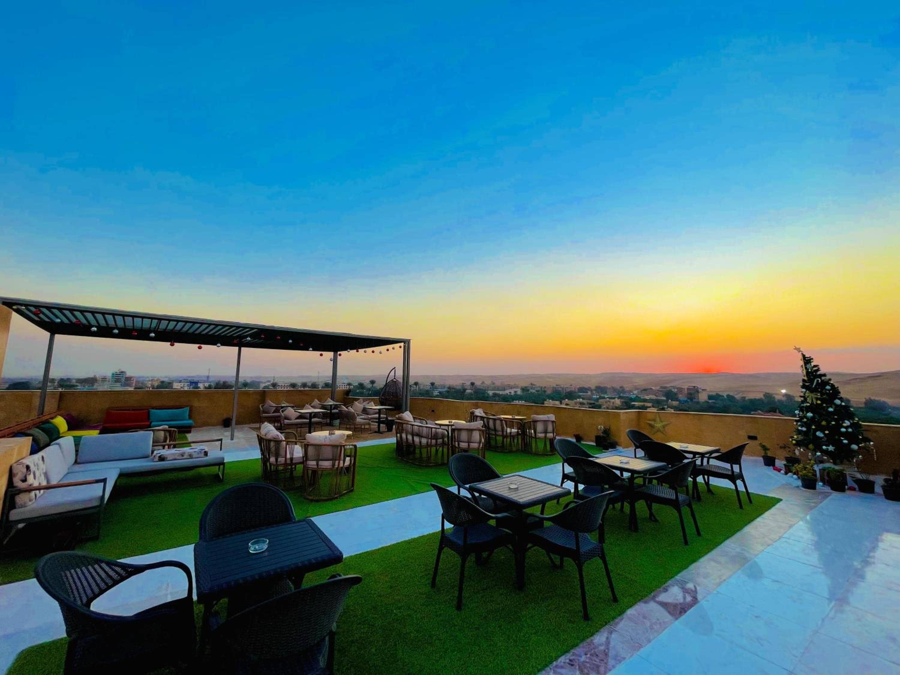 Palm Pyramids View Hotel — 3