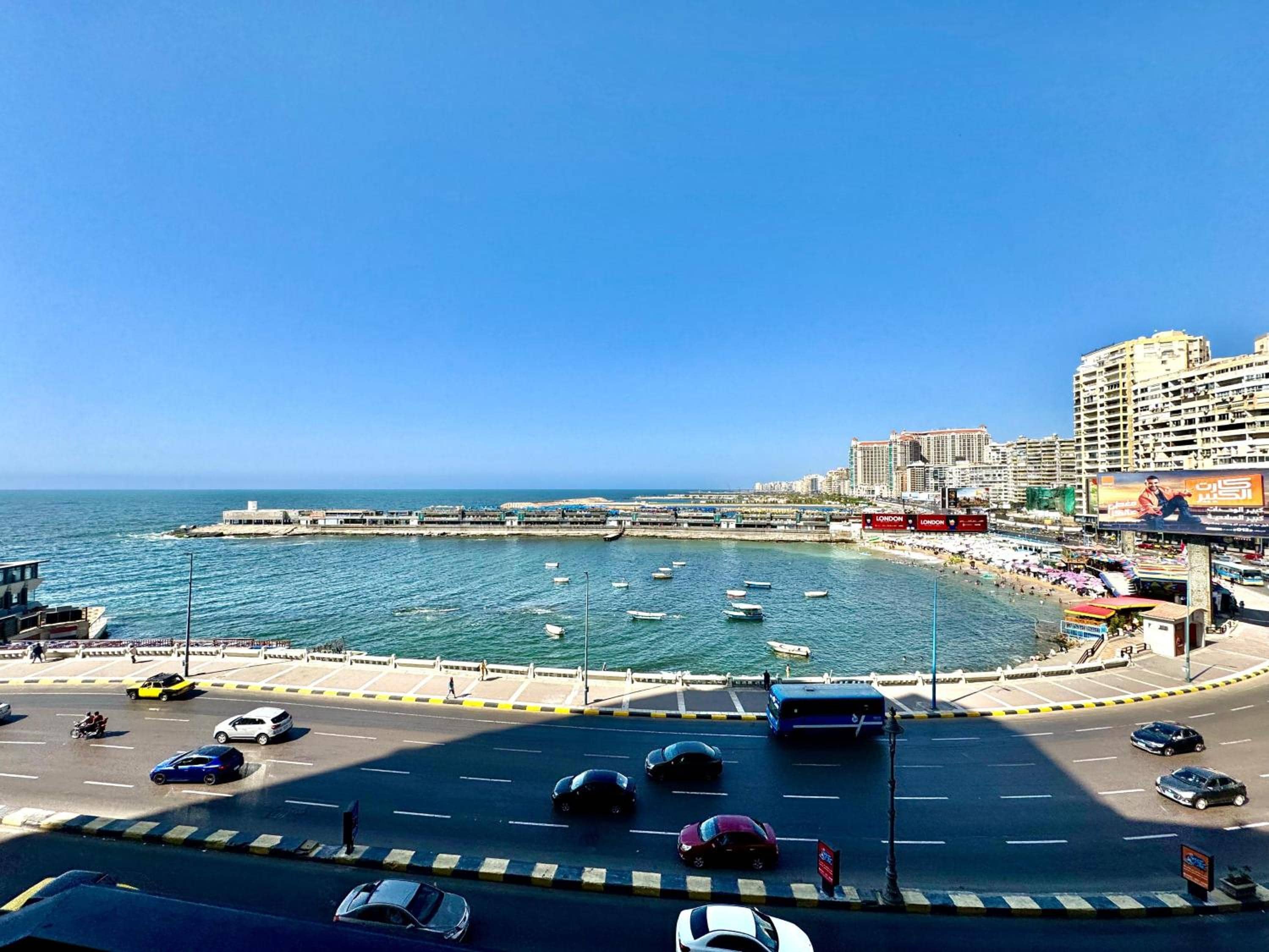 ALEX HOMES - Gleem Cozy Apartments Direct sea view