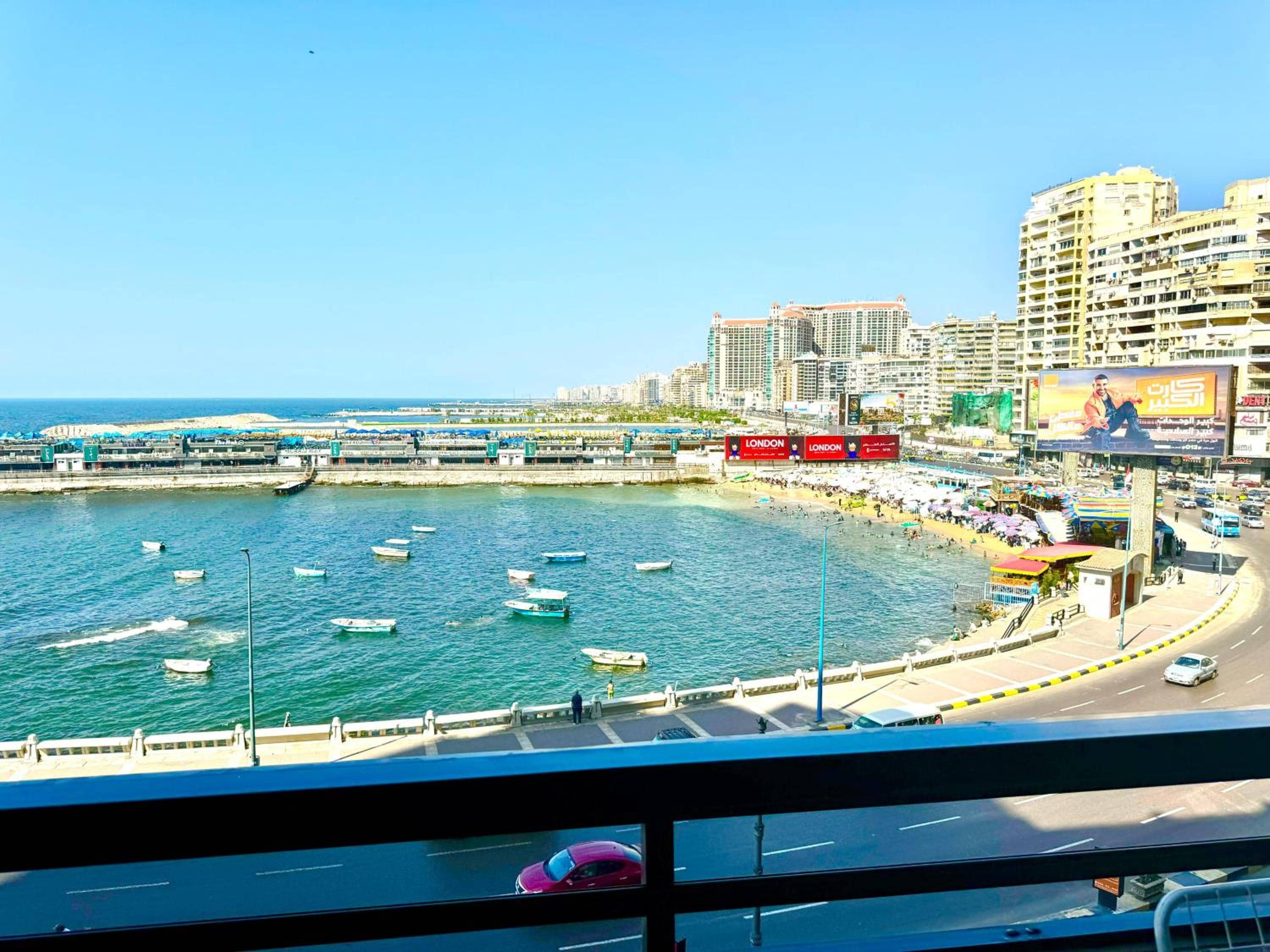 ALEX HOMES - Gleem Cozy Apartments Direct sea view — 2