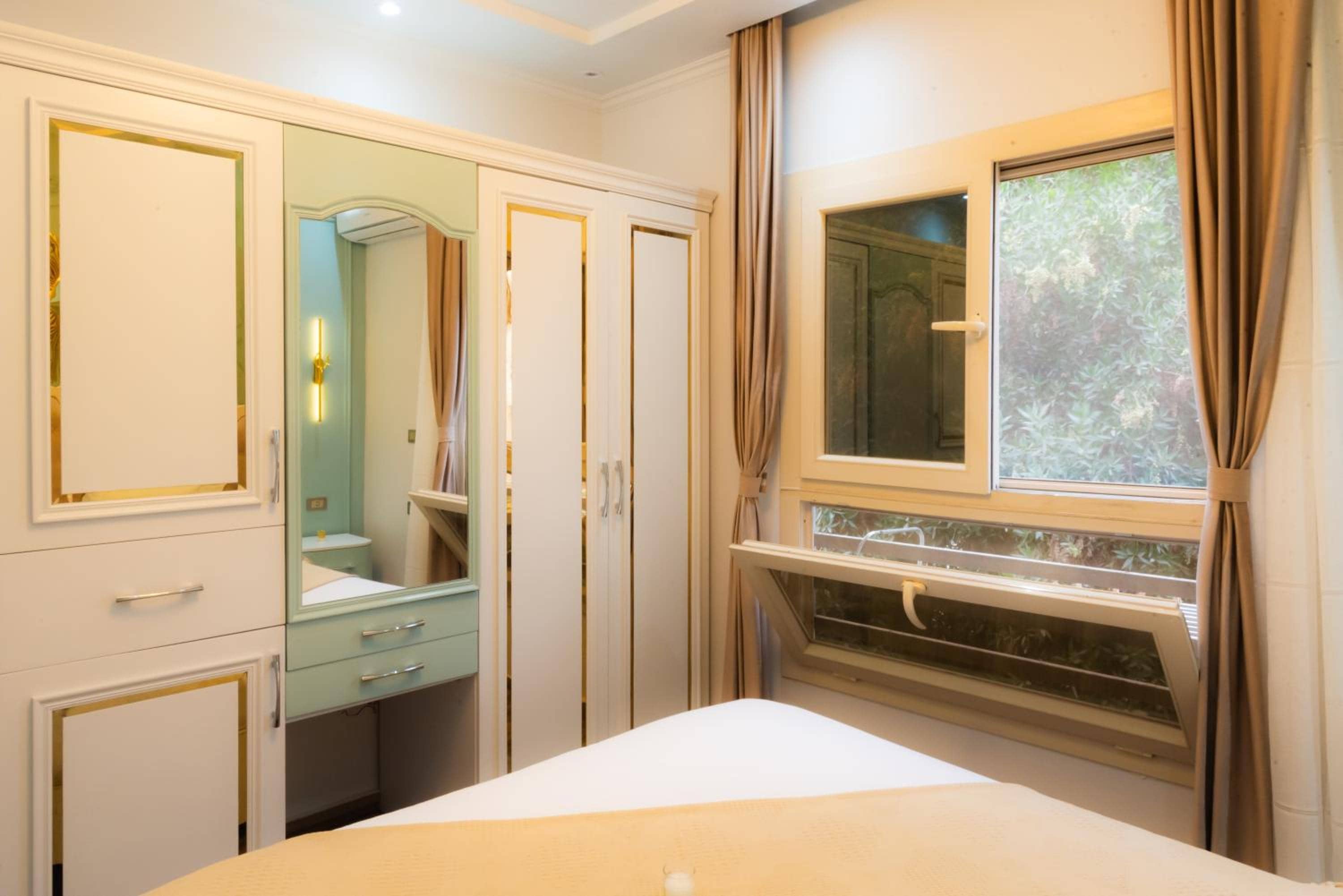 BS Lodging 15 - Next to Dream Beach — 4