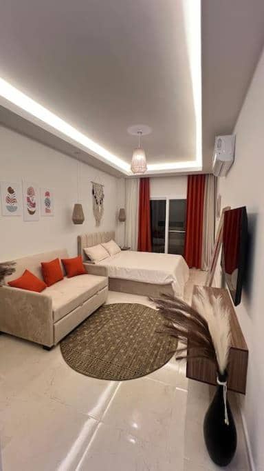1BR Studio at Selena Bay, private Pools, walk to Beach — 5