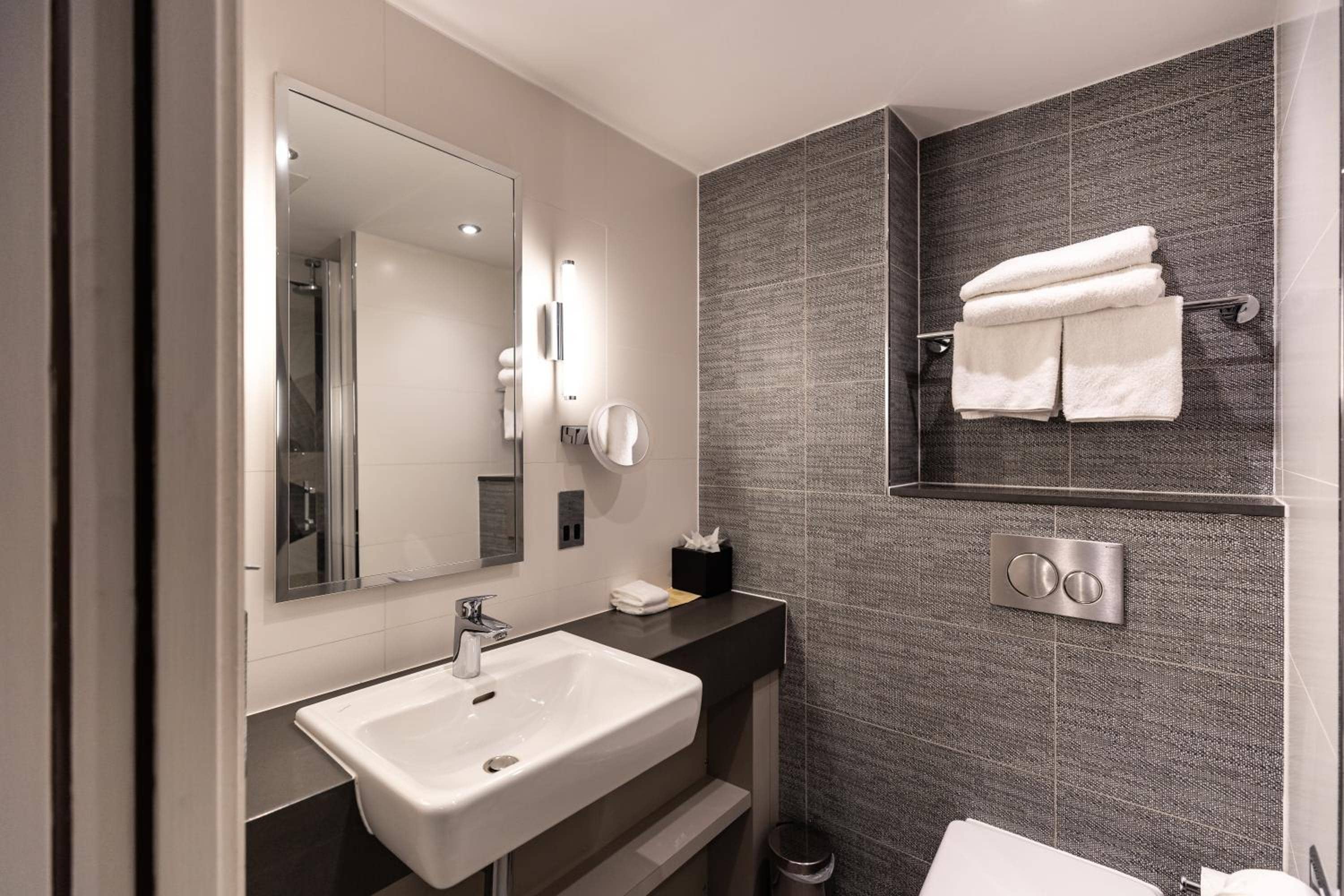 DoubleTree by Hilton London – West End — 2
