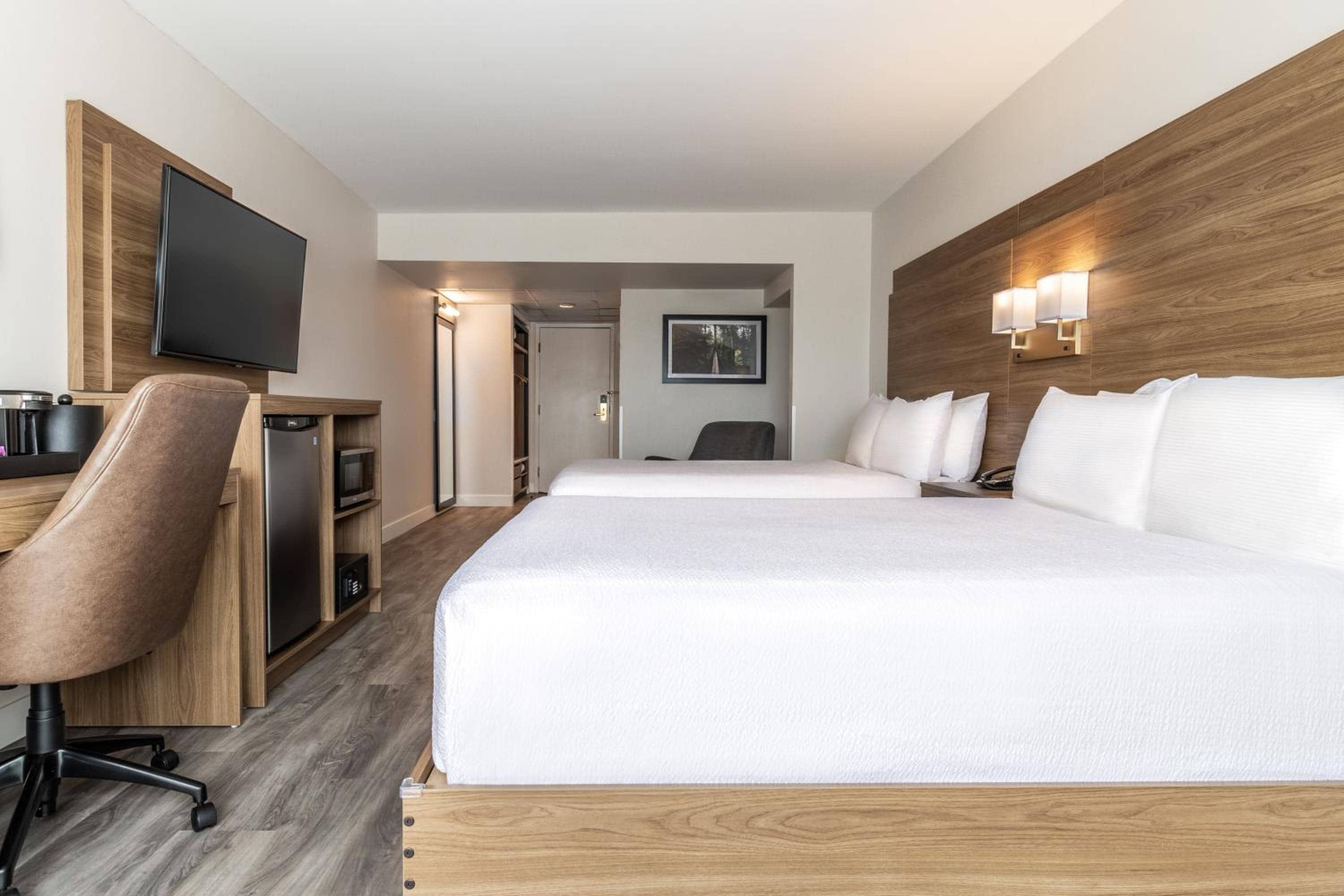 Atrium Hotel Vancouver — 5