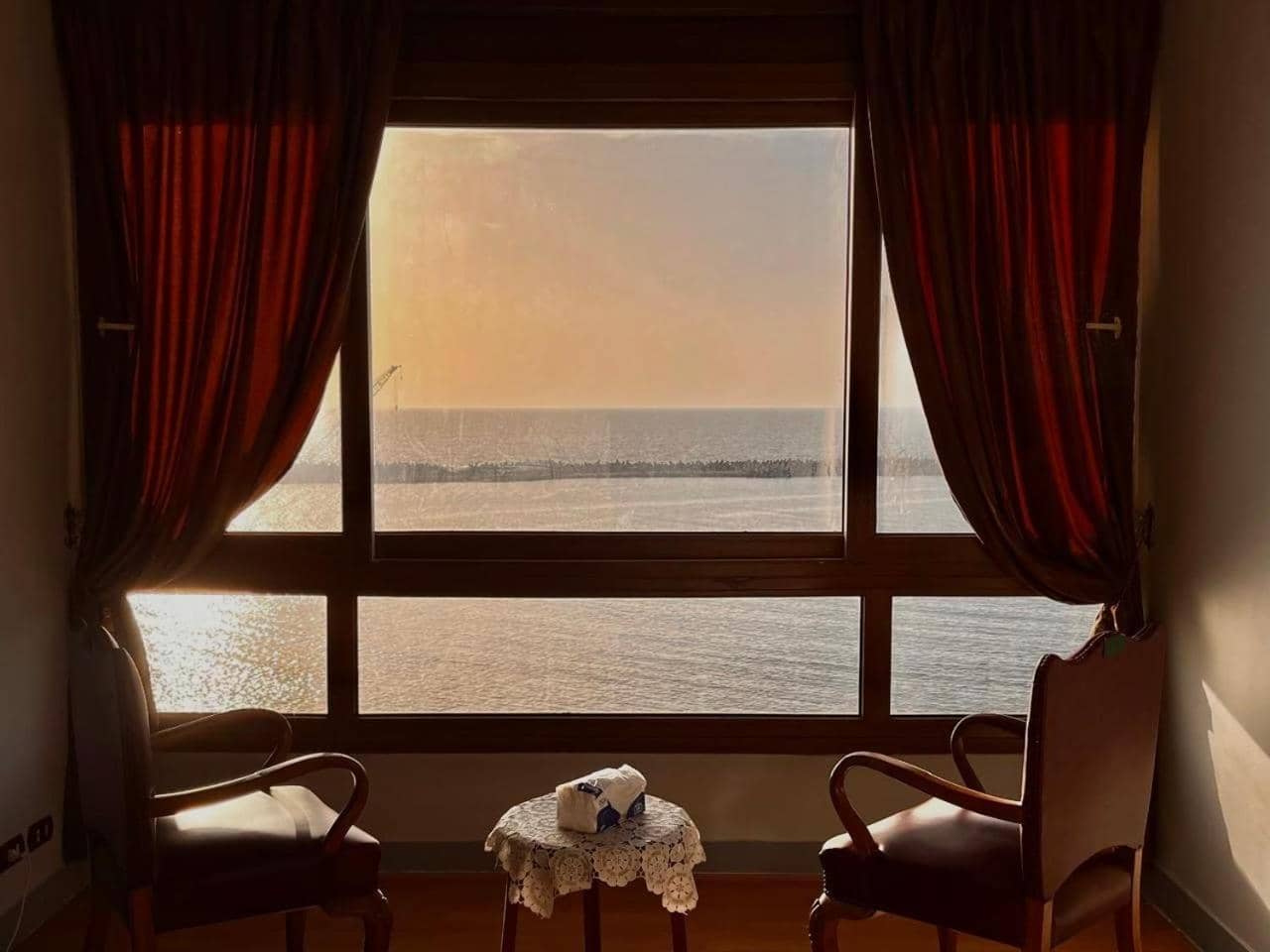 No AC - Vintage Modernized Sea View Apartment - بدون مكيف — 2