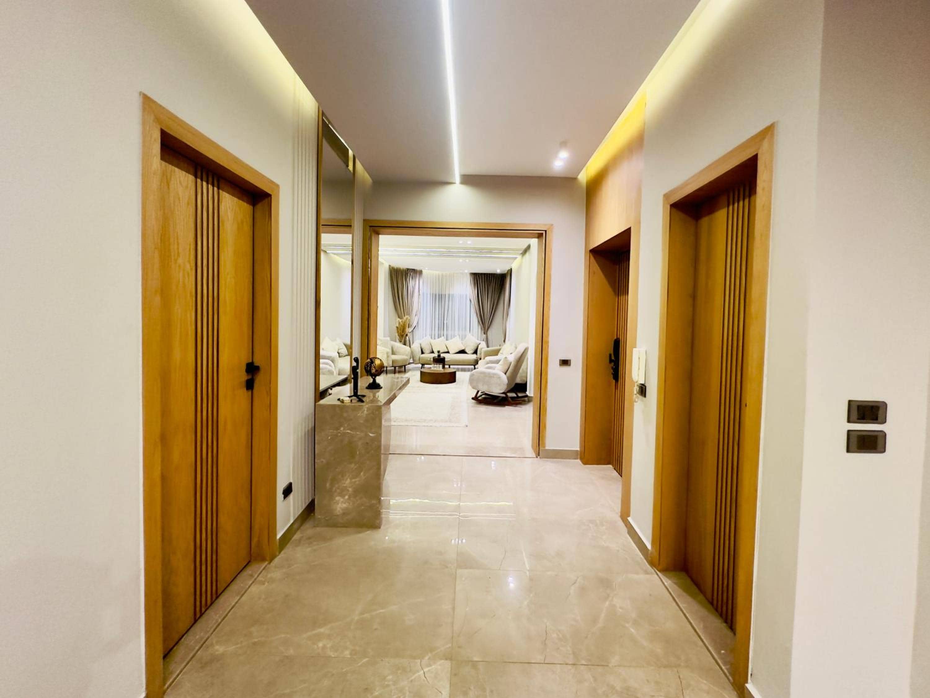Luxury apart in Al Mohandiseen — 3