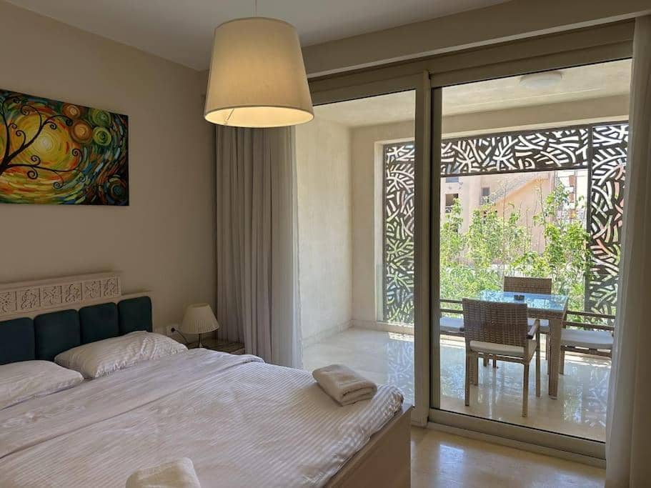 Marvelous 2BR - Free Beach Access and Pool Access In Mangroovy — 2