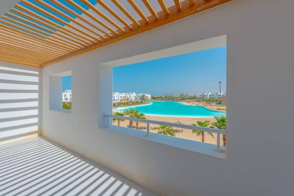 Elegant 3BR on Swan Lake Crystal Lagoon at Elgouna Families Only