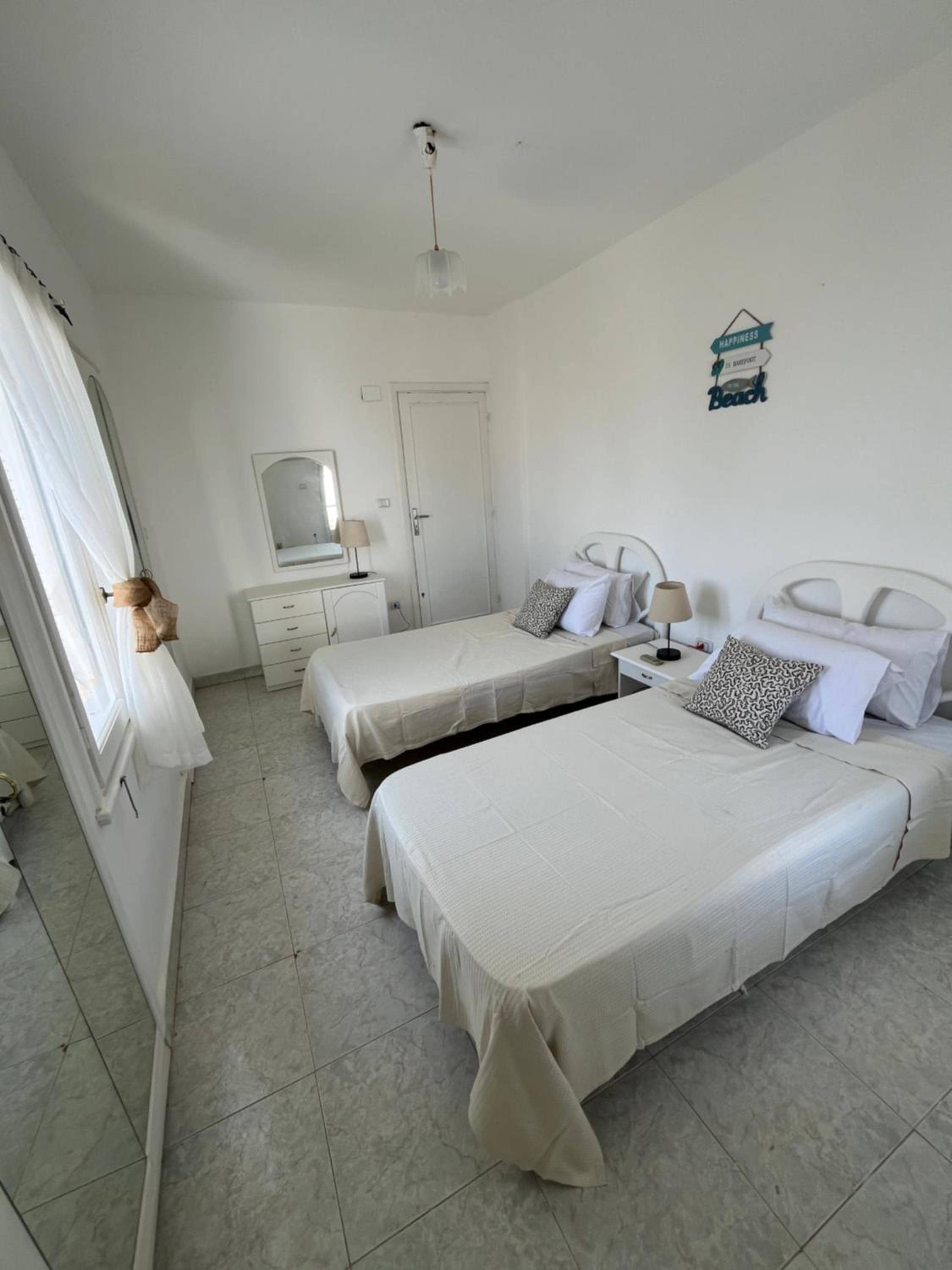 Sea view cliff top apartment — 2