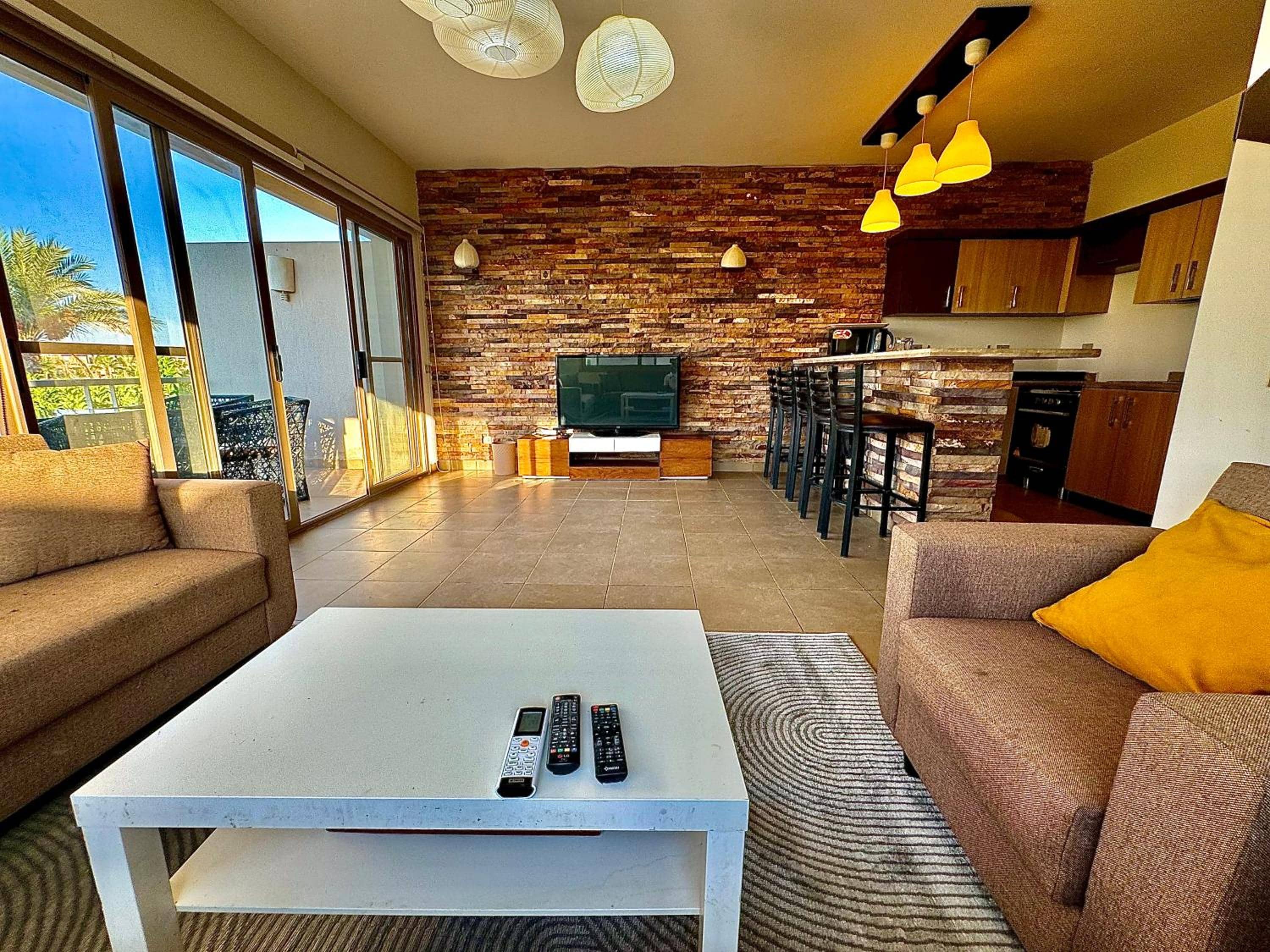 3BR scenic setting Jazz little Vencie Lakeview — 2