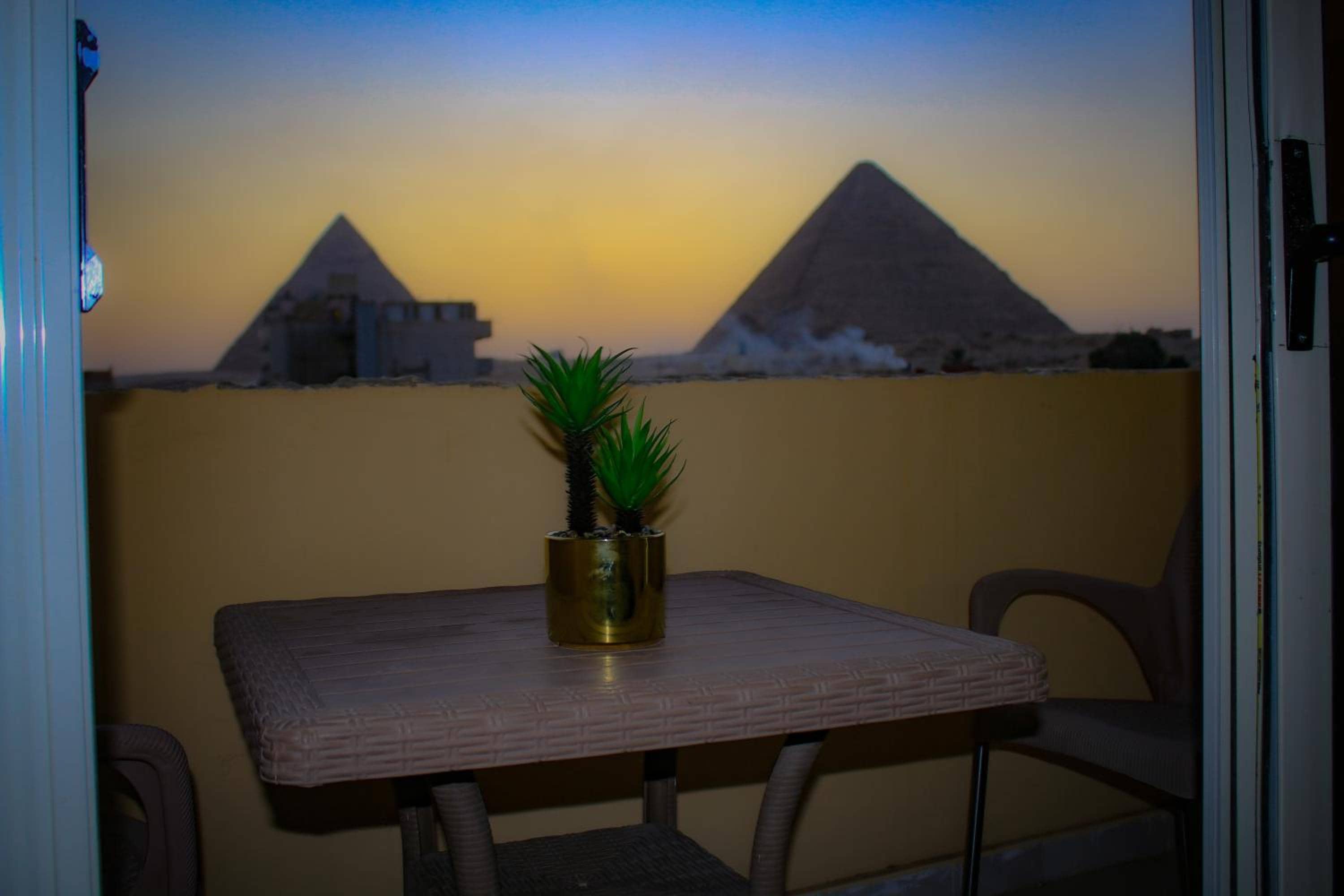 pyramids home inn