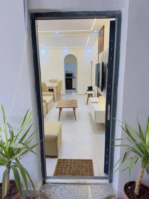 Moly House — 4