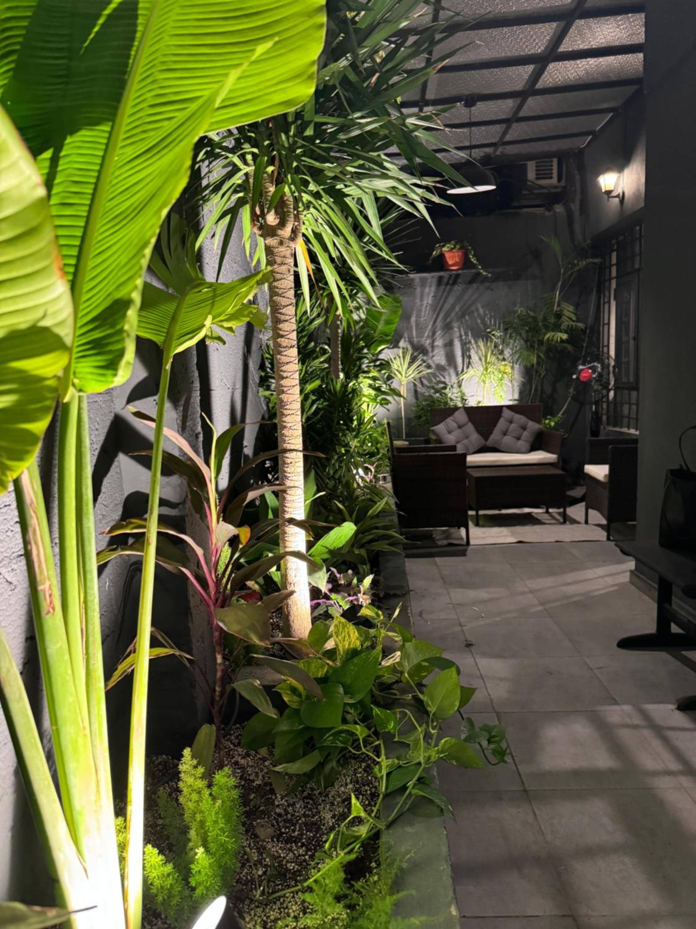 Cozy 1BR apartment with a private entrance & patio on the ground floor