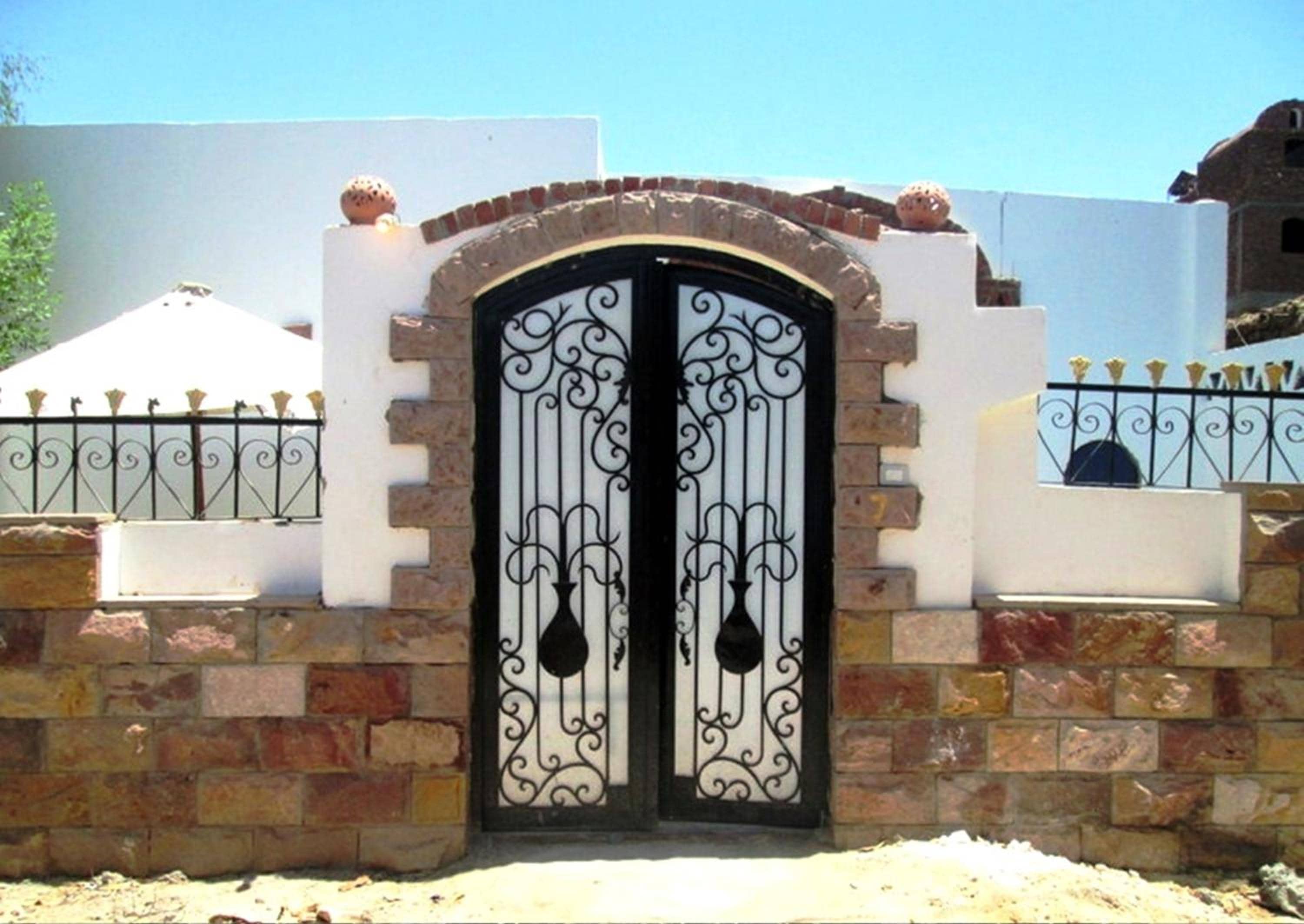 private home lucky seven — 3