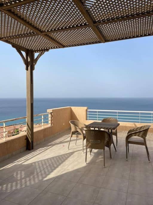 Panoramic sea view chalet in Telal Sohkna — 2