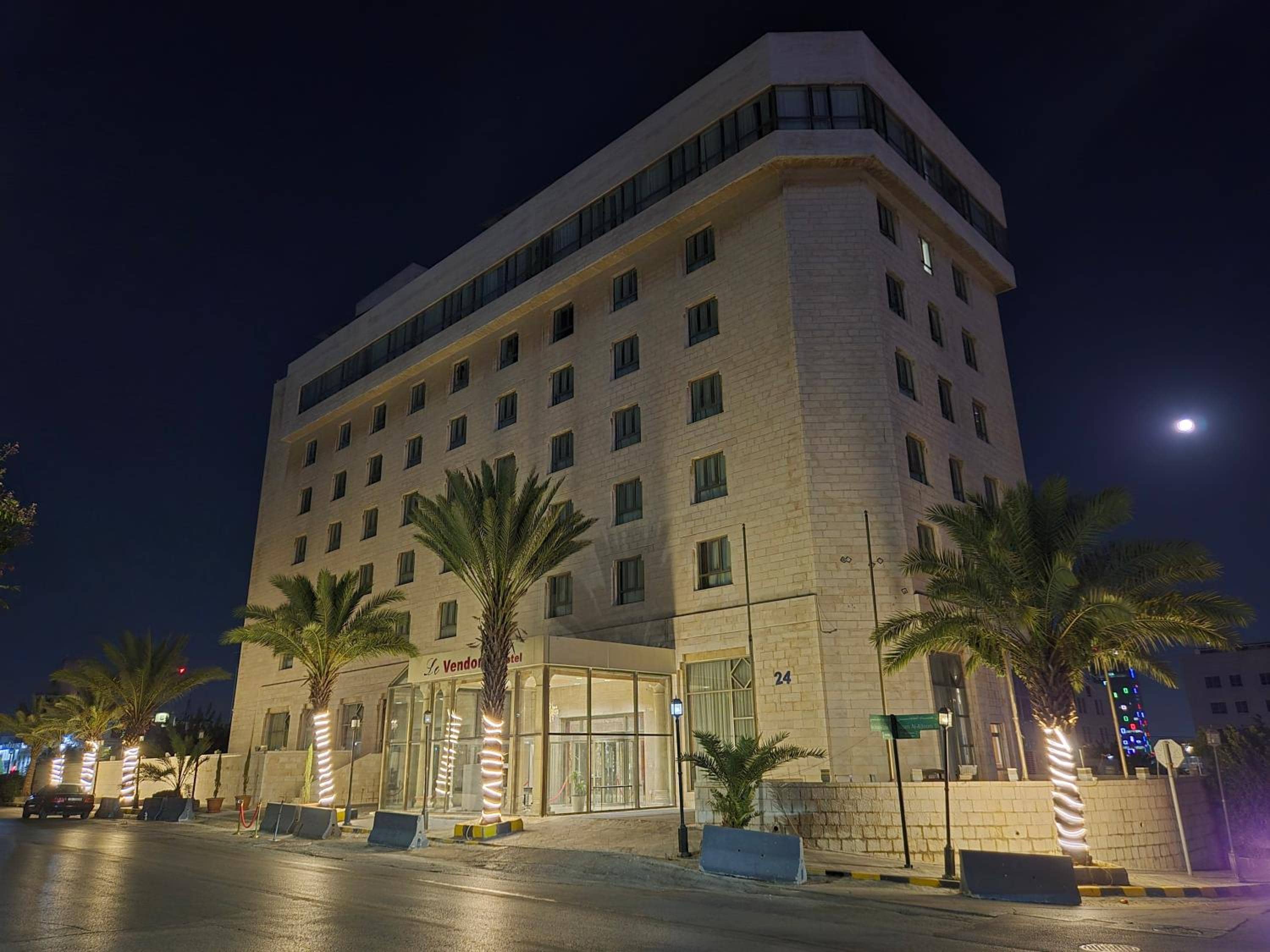 Le Vendome Hotel