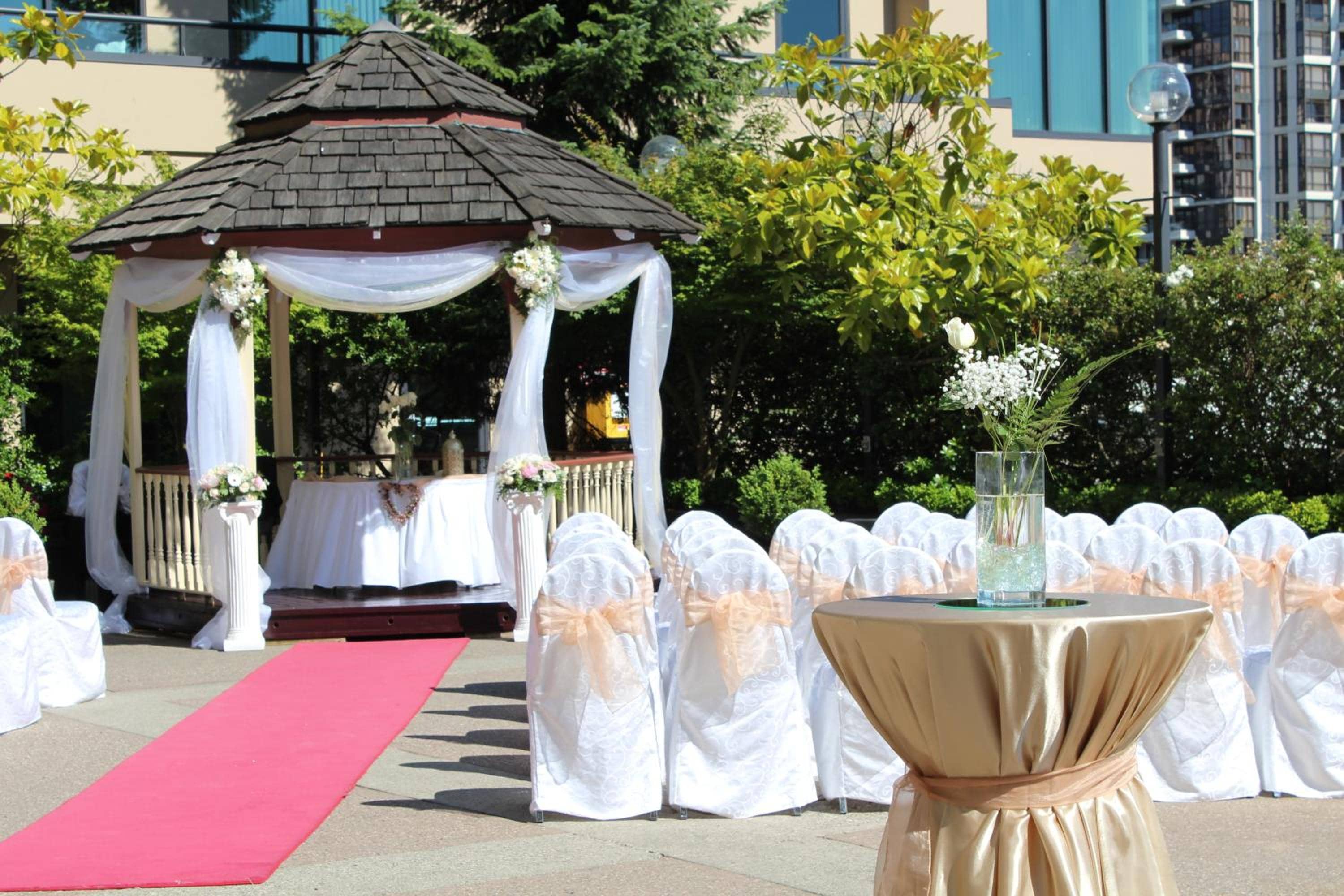 Executive Suites Hotel & Conference Center, Metro Vancouver — 5