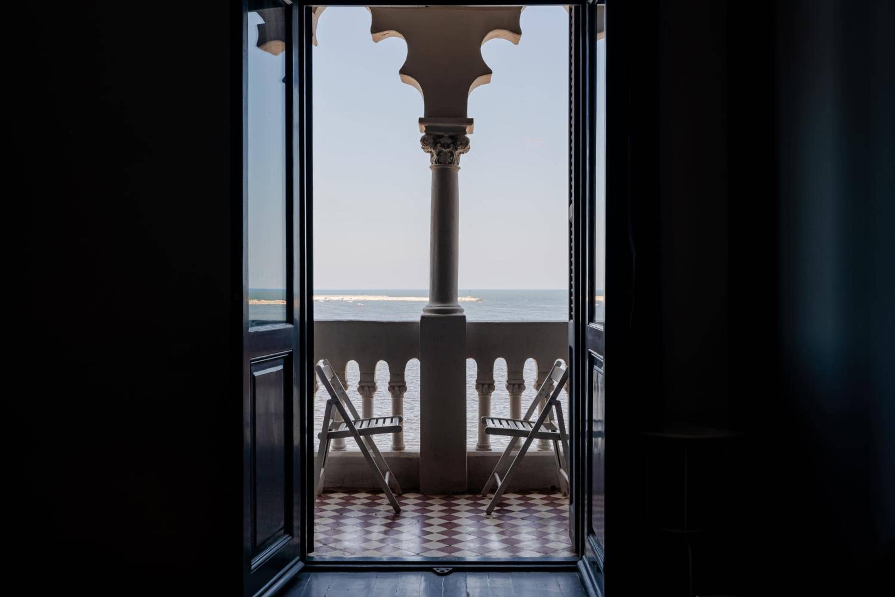 grey l studio apartments Corniche Alexandria Little Venice — 2